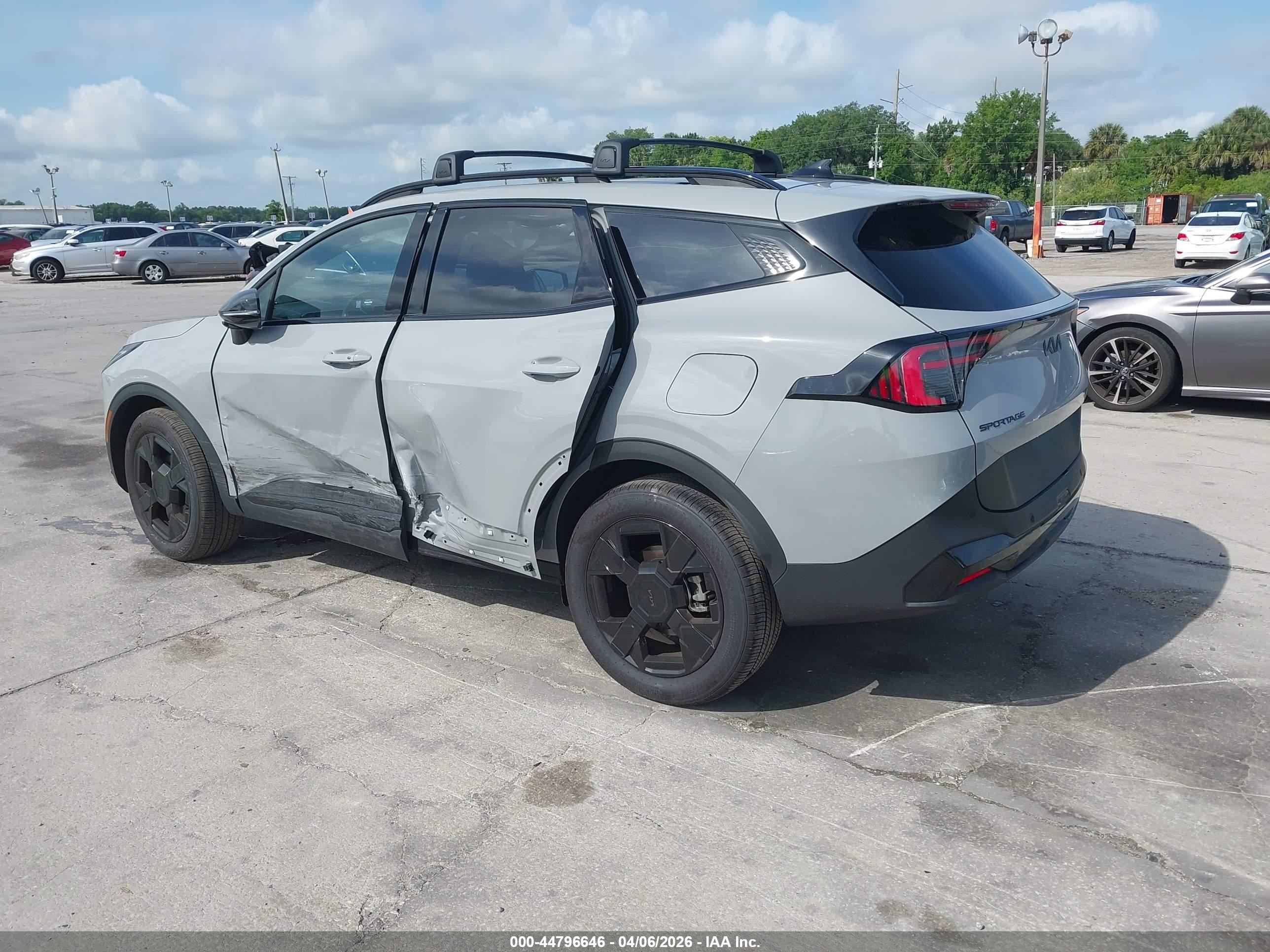 KIA SPORTAGE image 3
