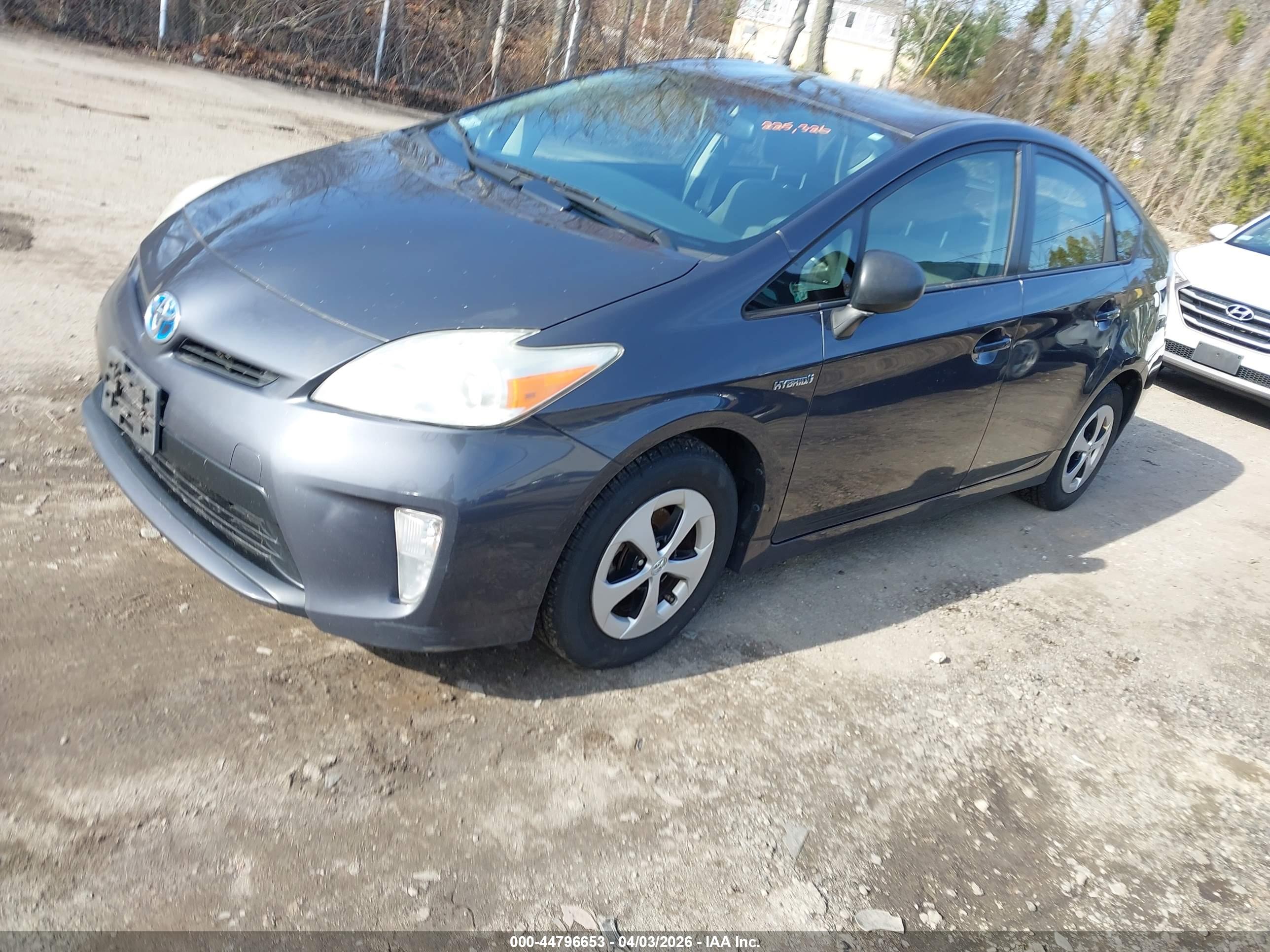 TOYOTA PRIUS image 2