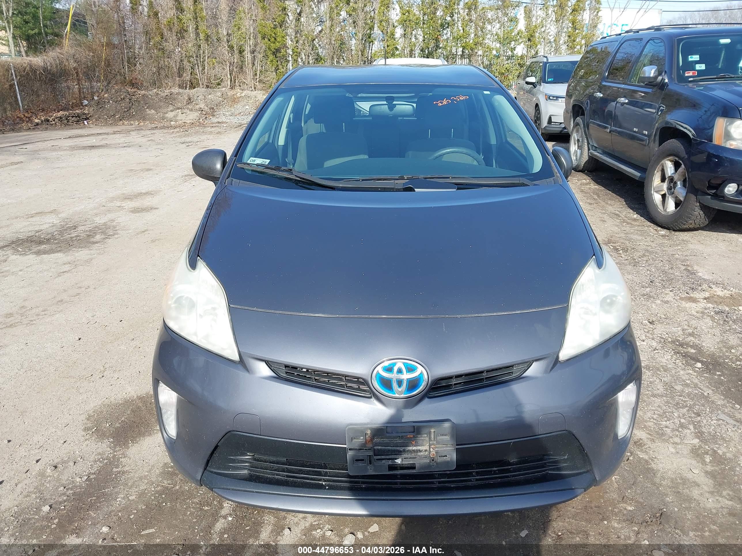 TOYOTA PRIUS image 6