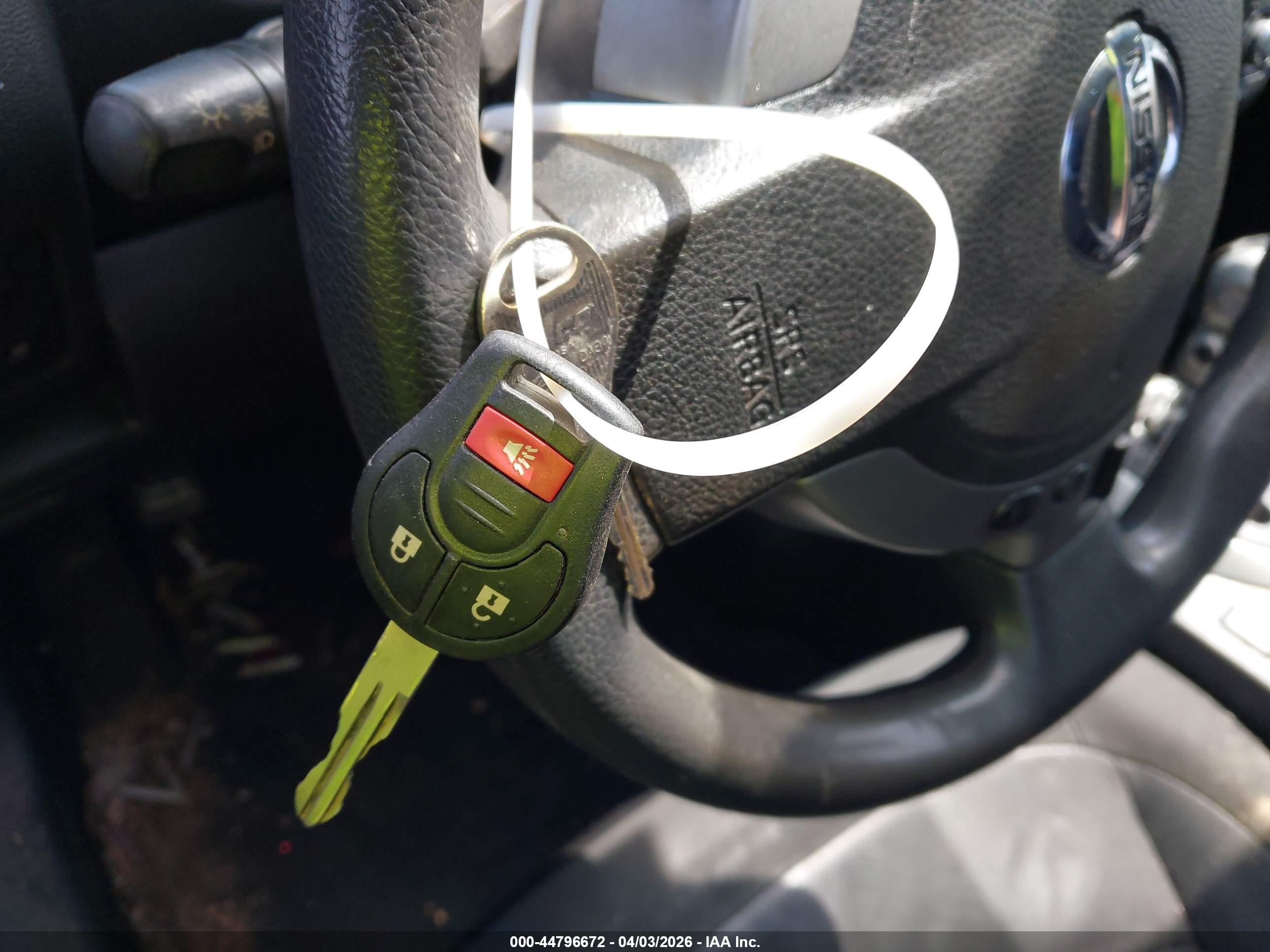 NISSAN ROGUE image 11