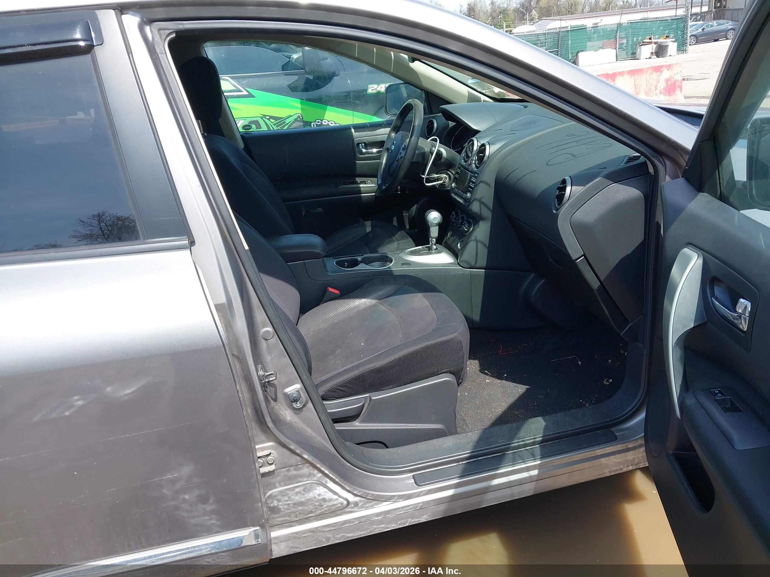 NISSAN ROGUE image 5