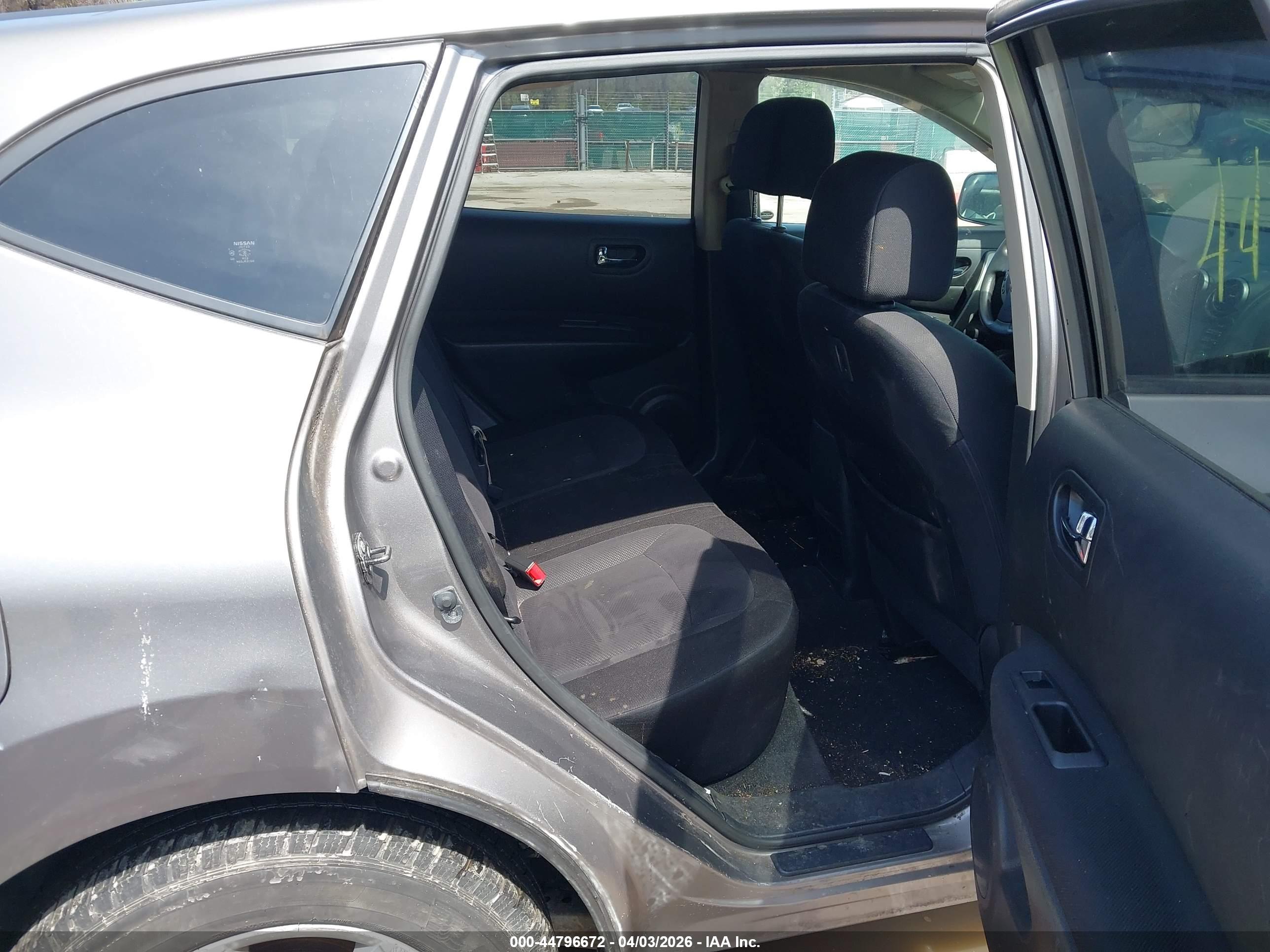 NISSAN ROGUE image 8