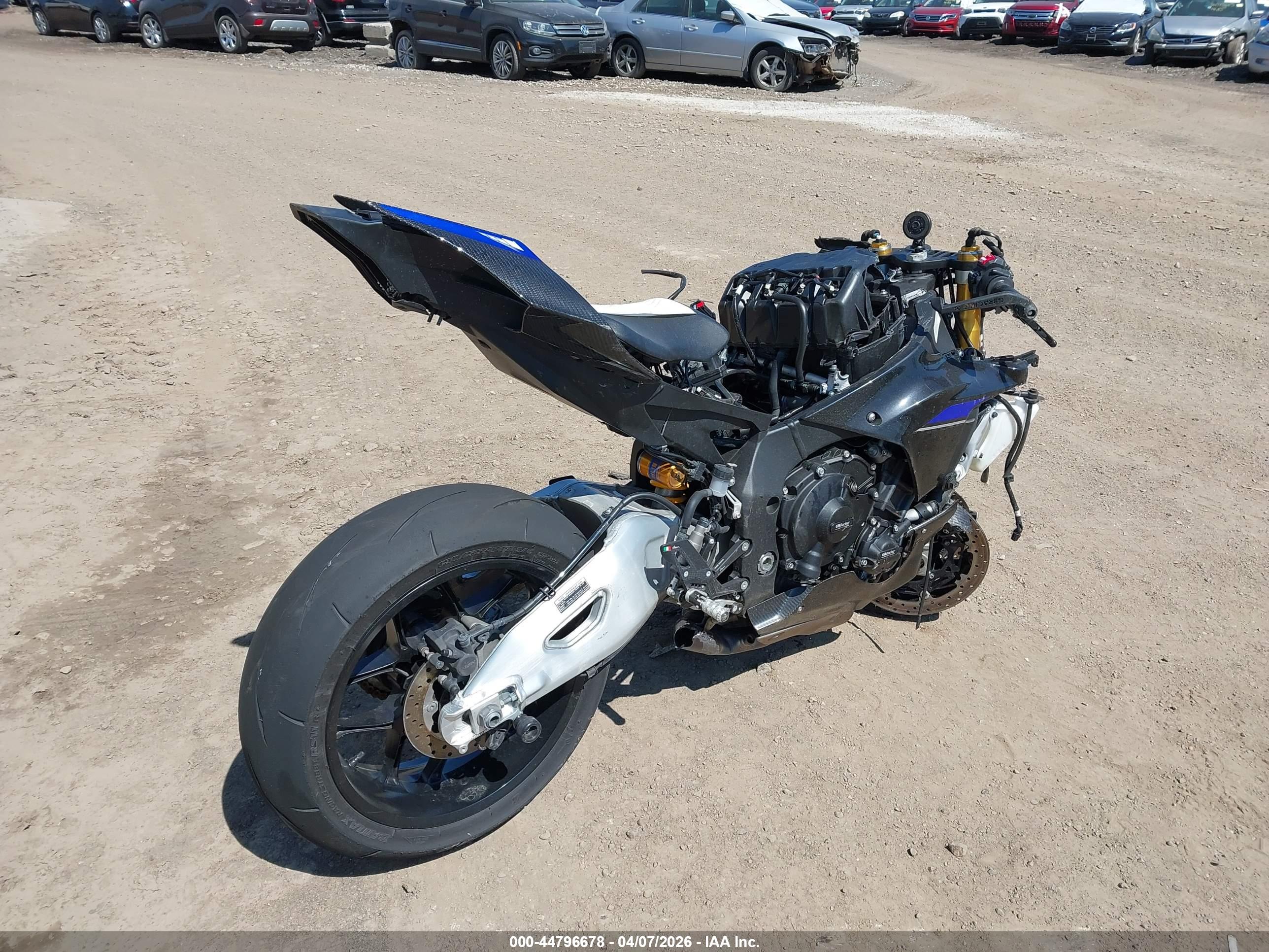 YAMAHA YZFR1M image 4