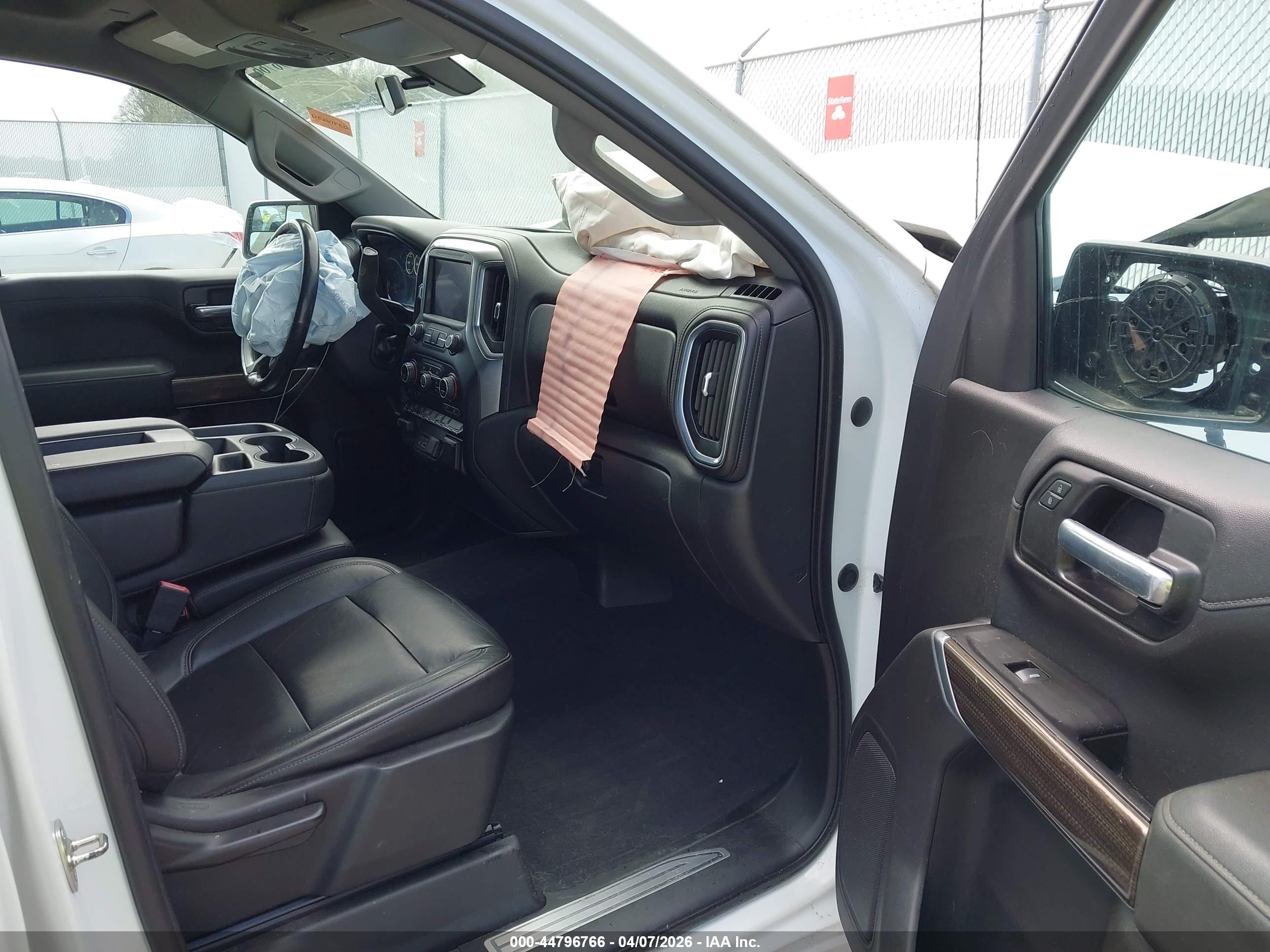 CHEVROLET SILVERADO image 5