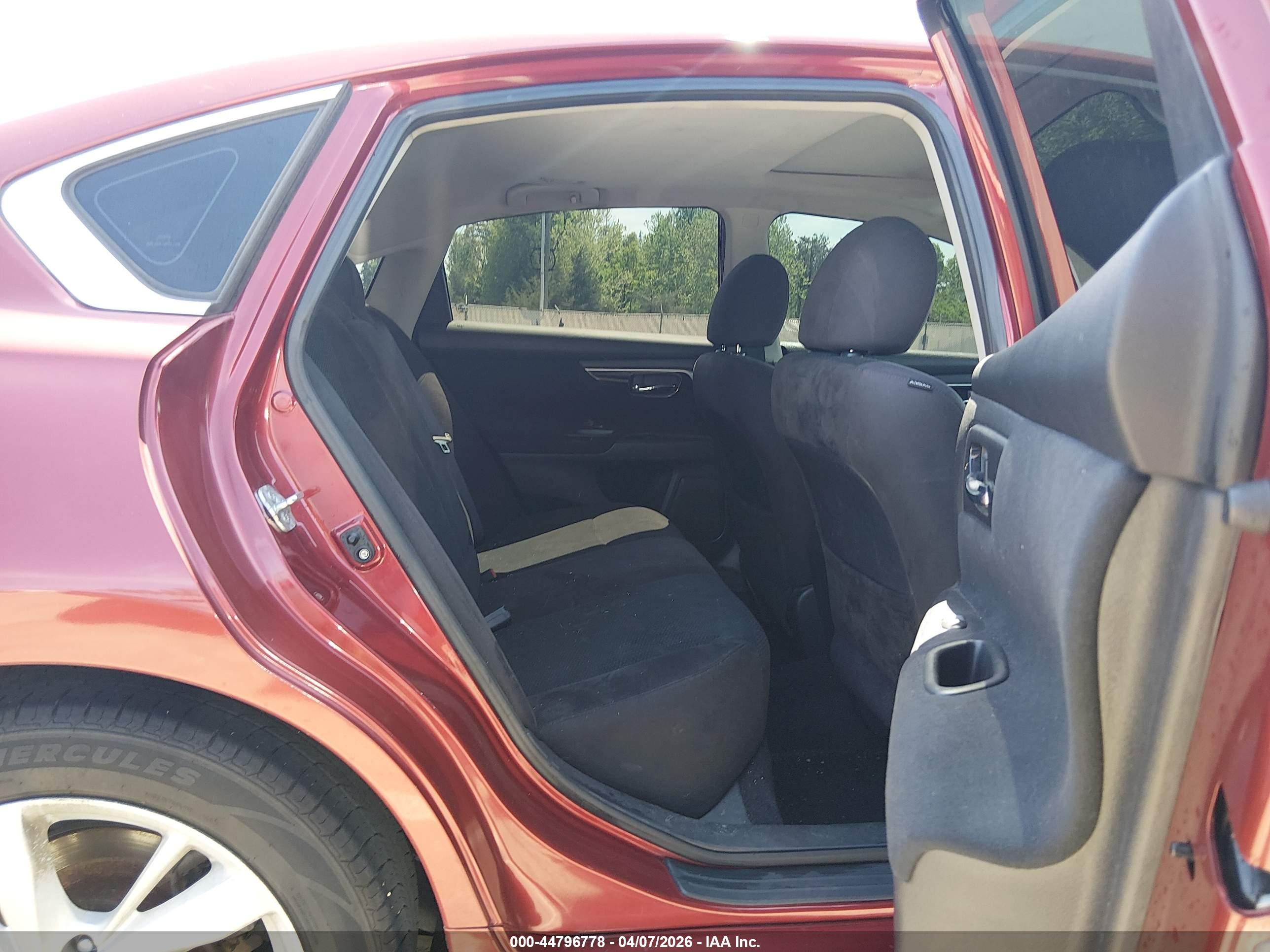 NISSAN ALTIMA image 8