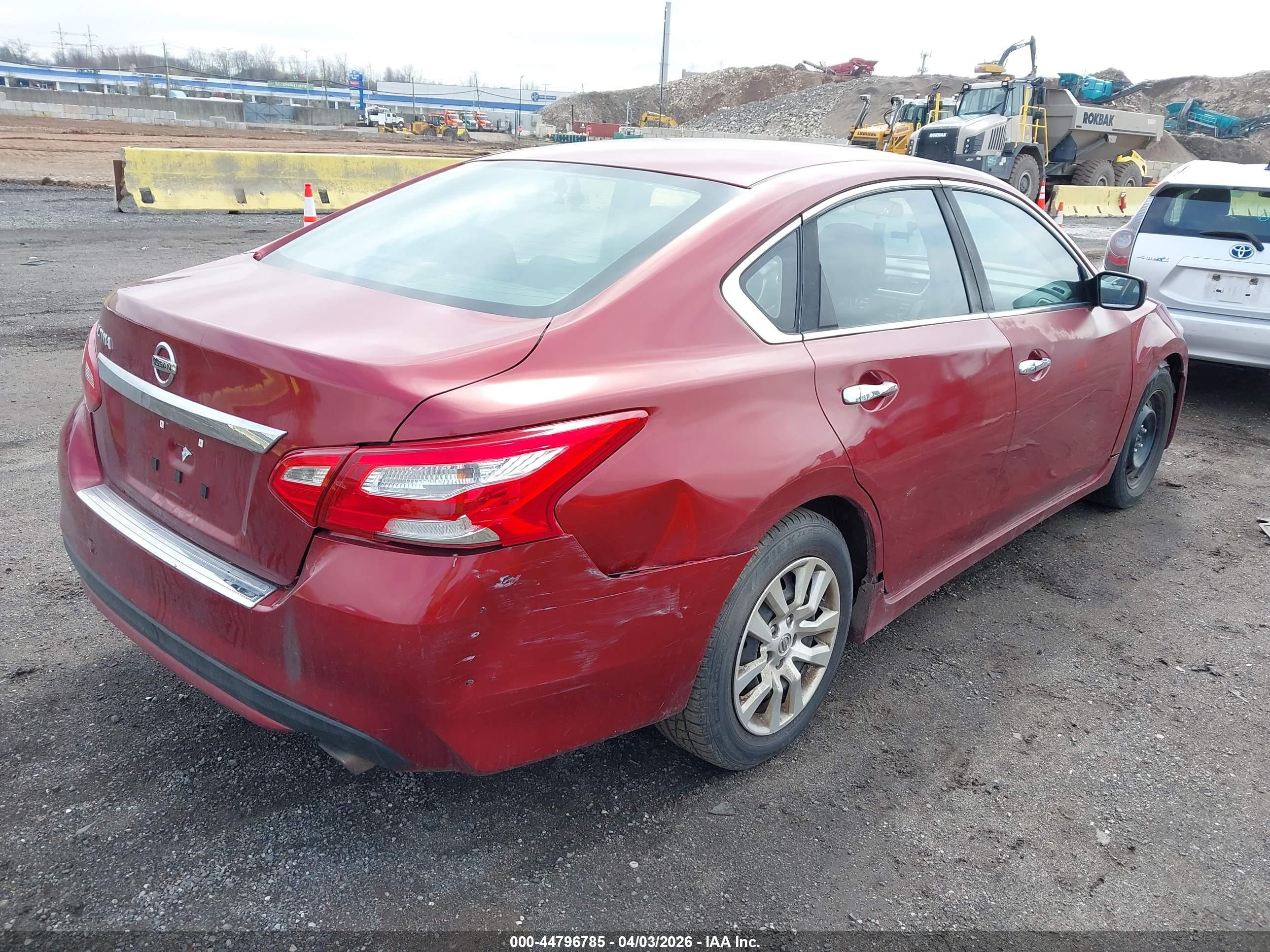 NISSAN ALTIMA image 4