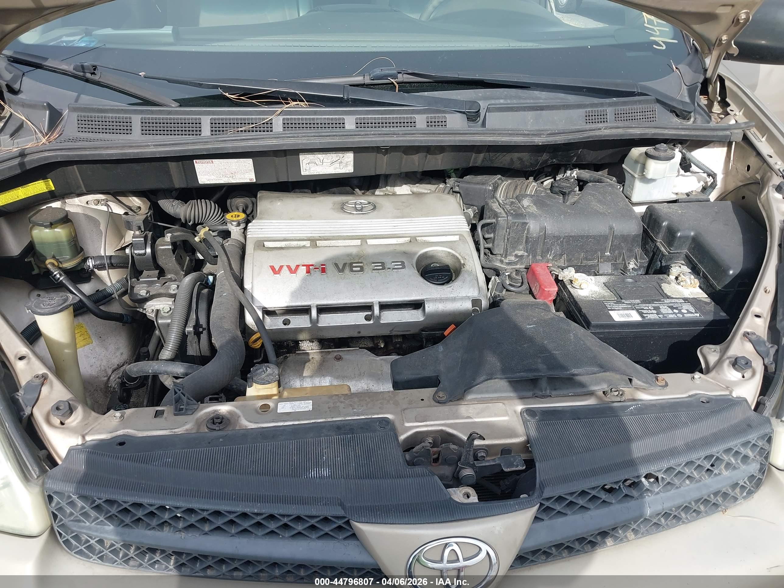 TOYOTA SIENNA image 10