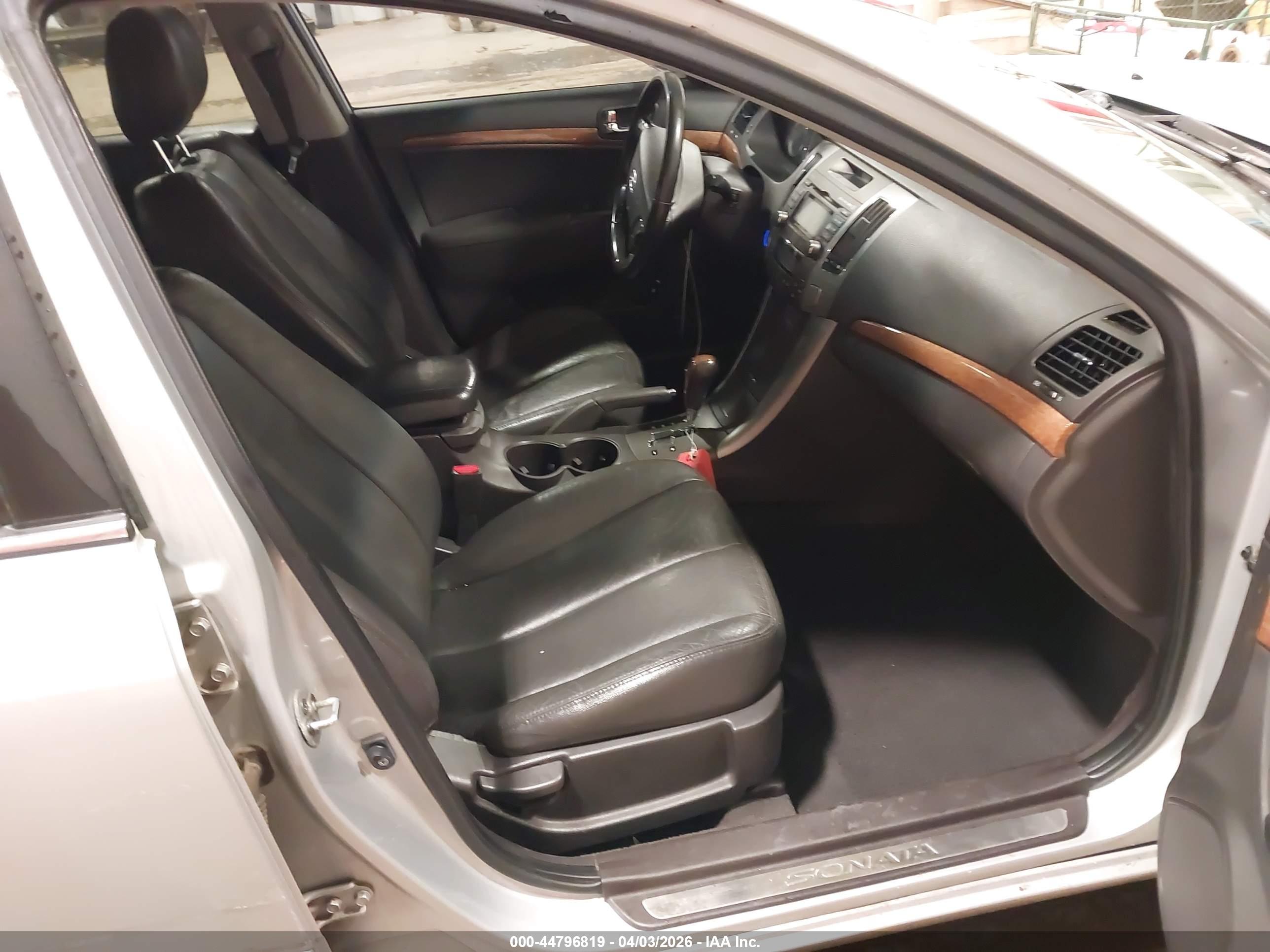HYUNDAI SONATA image 5