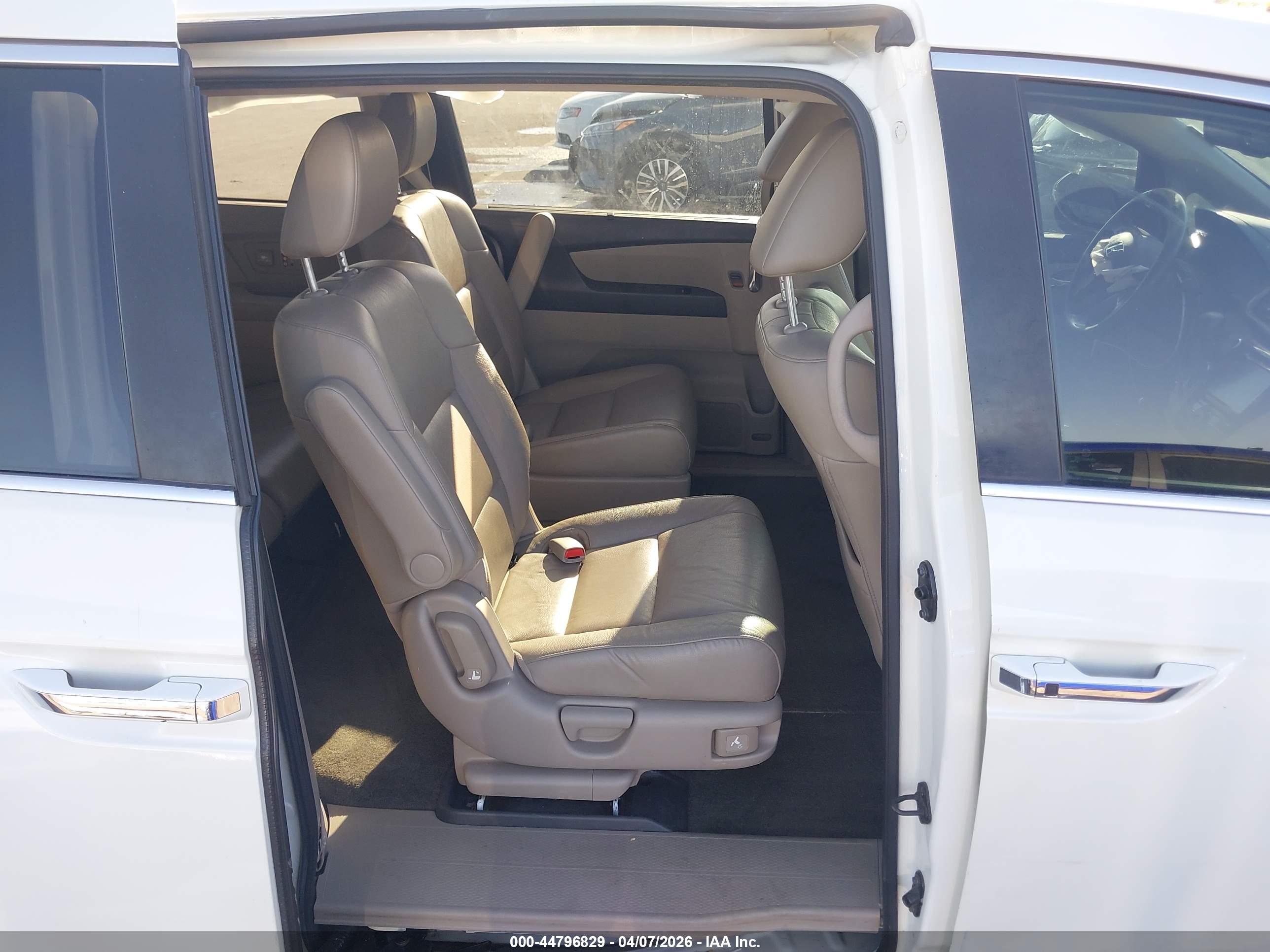 HONDA ODYSSEY image 8