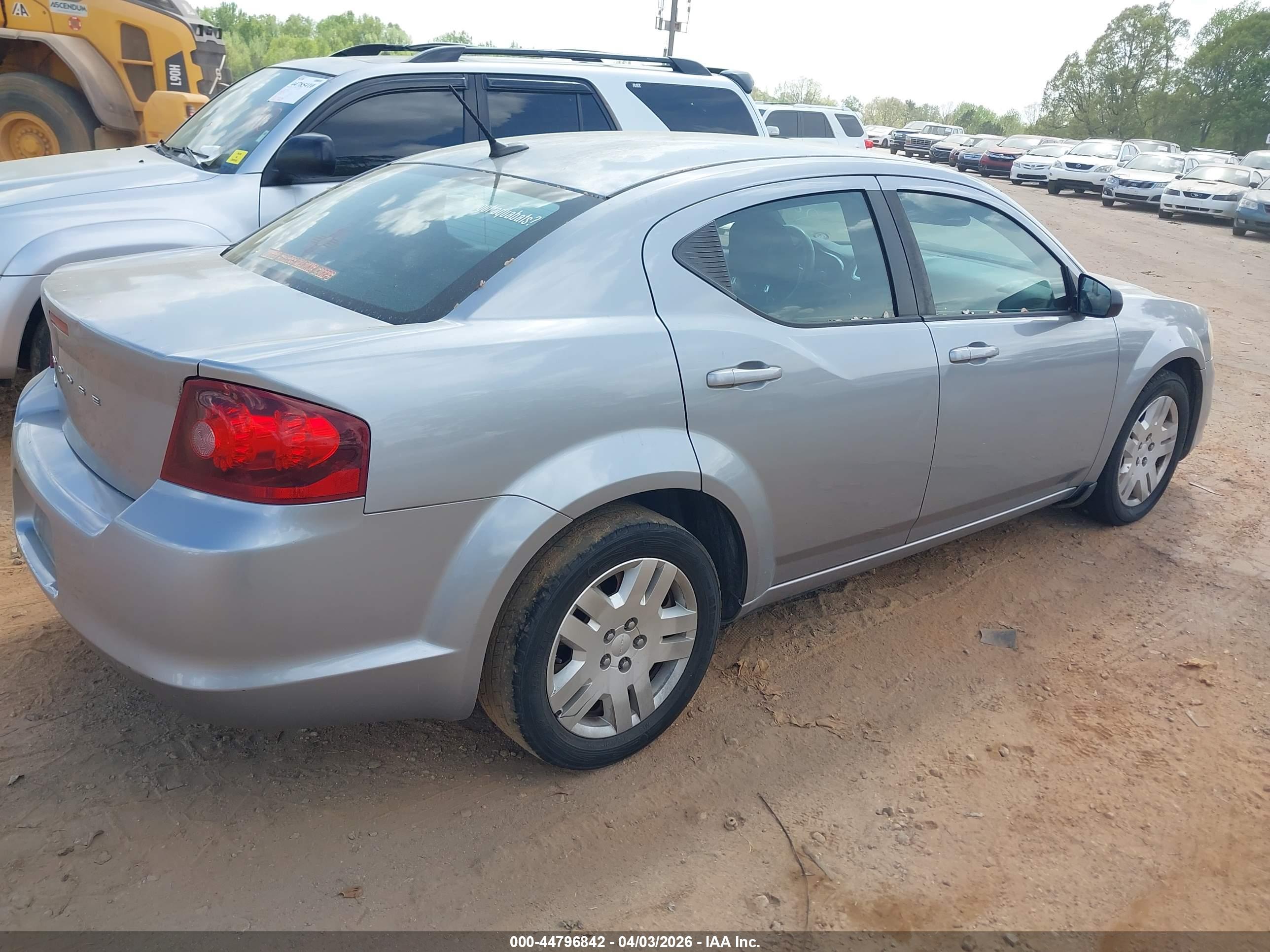 DODGE AVENGER image 4