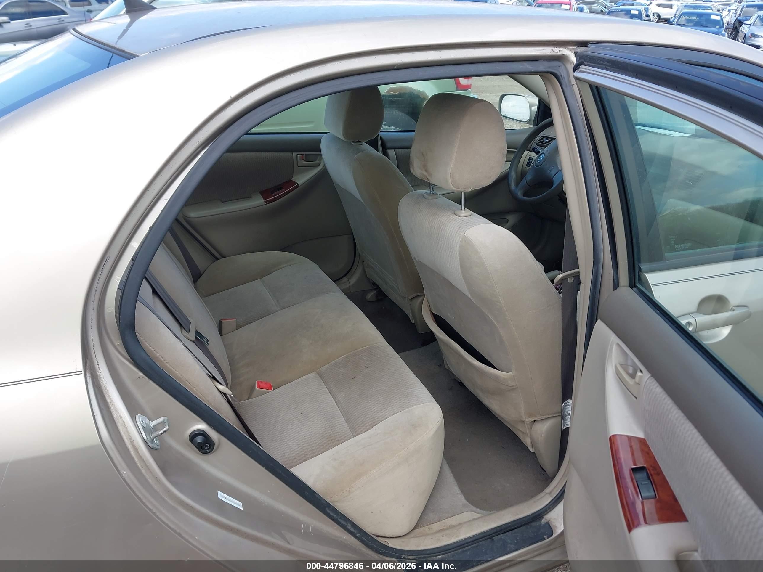 TOYOTA COROLLA image 8