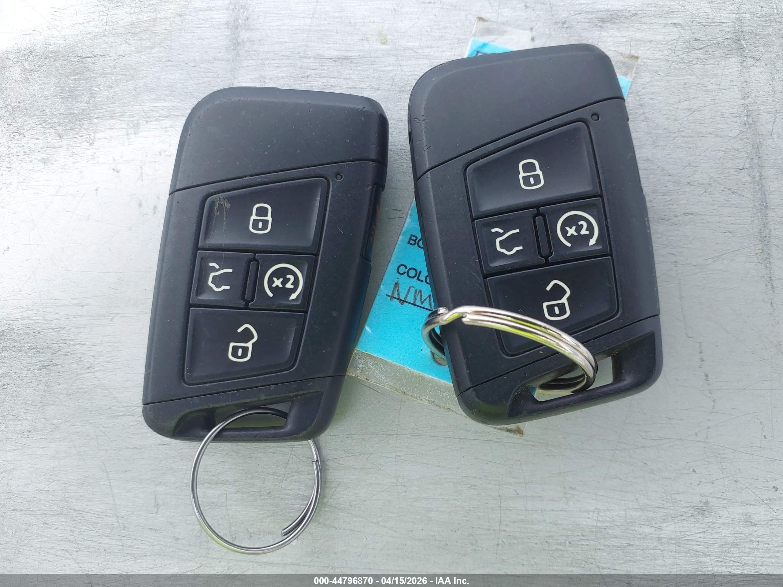 VOLKSWAGEN TAOS image 11