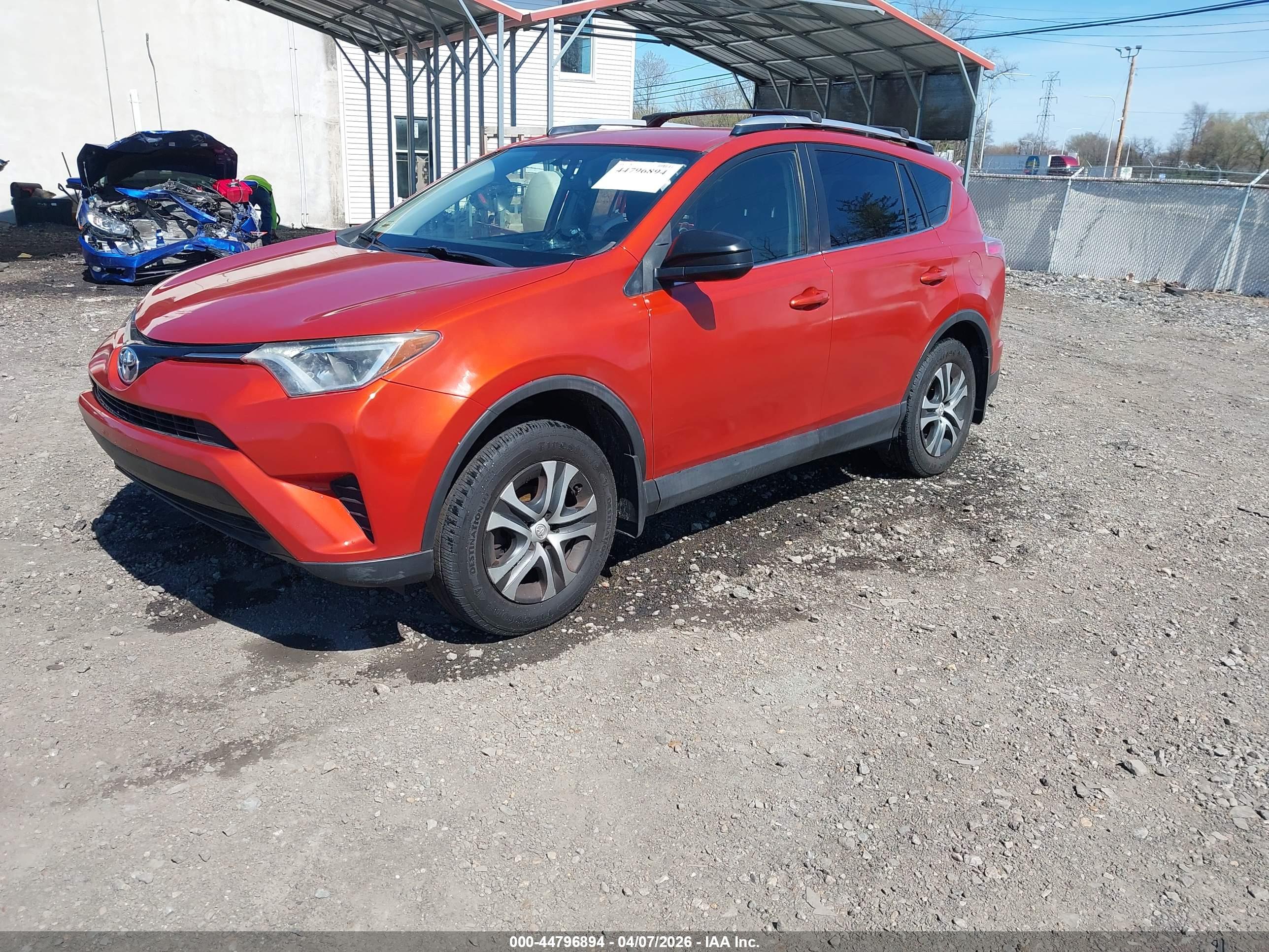 TOYOTA RAV4 image 2