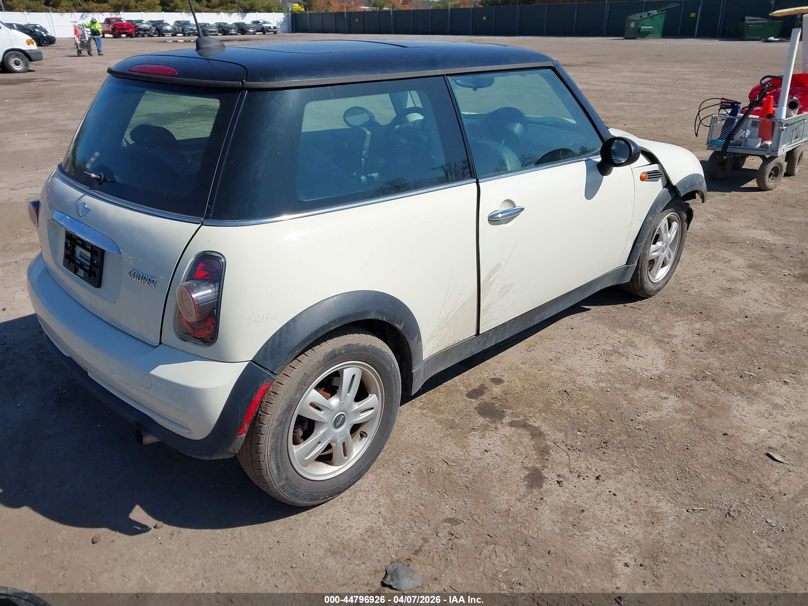 MINI COOPER image 4