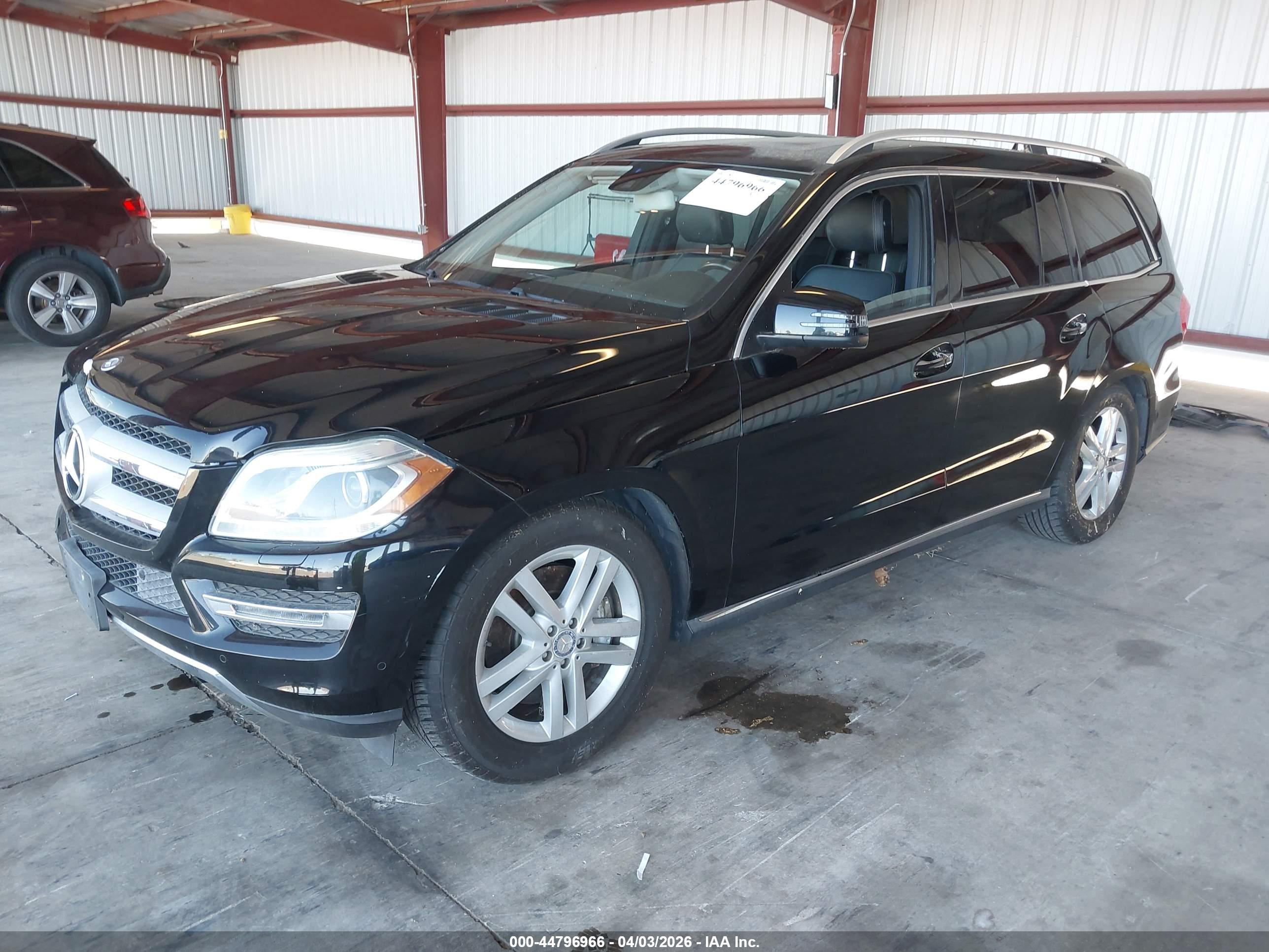 MERCEDES-BENZ GL image 2
