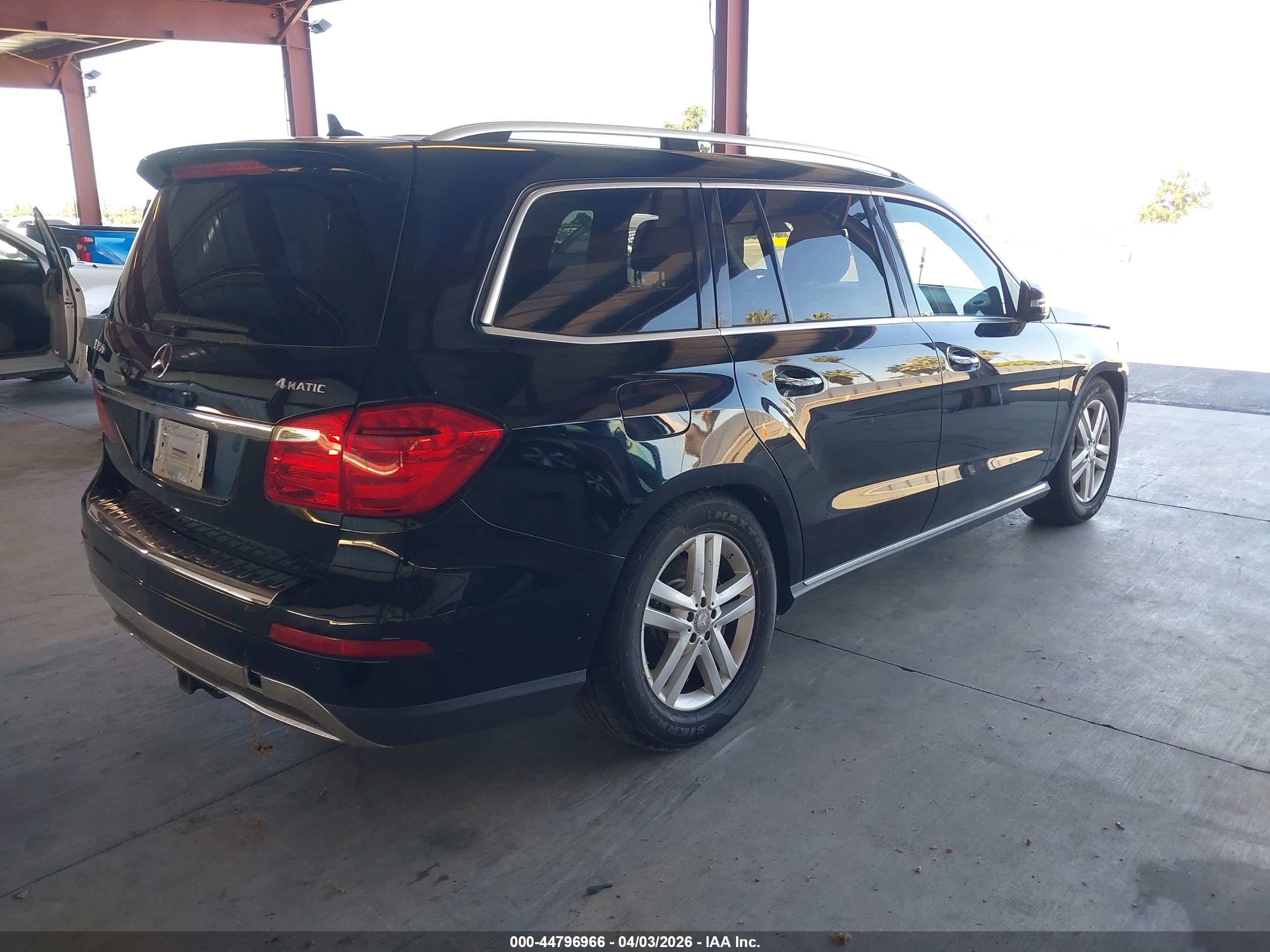 MERCEDES-BENZ GL image 4