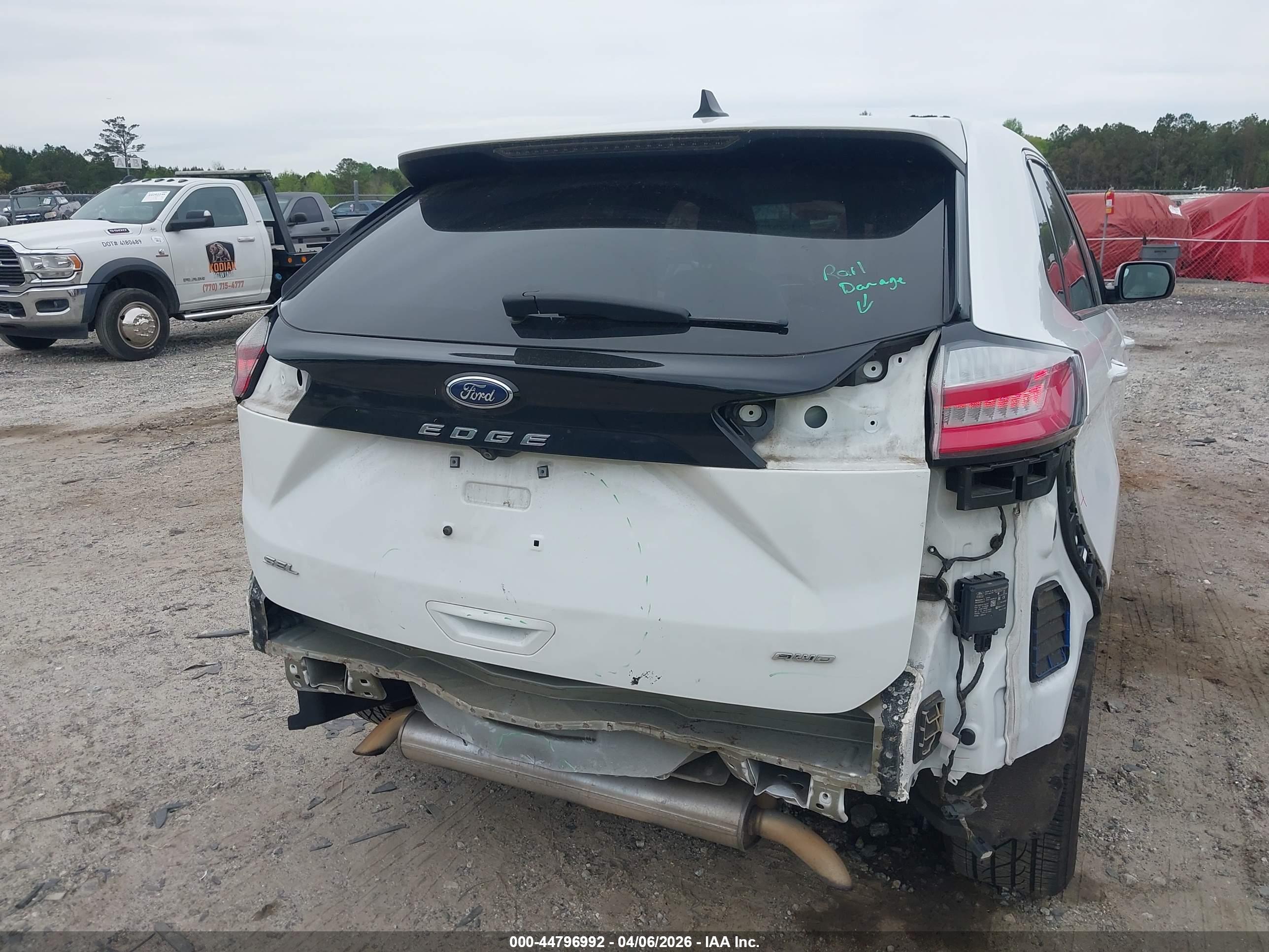 FORD EDGE image 6