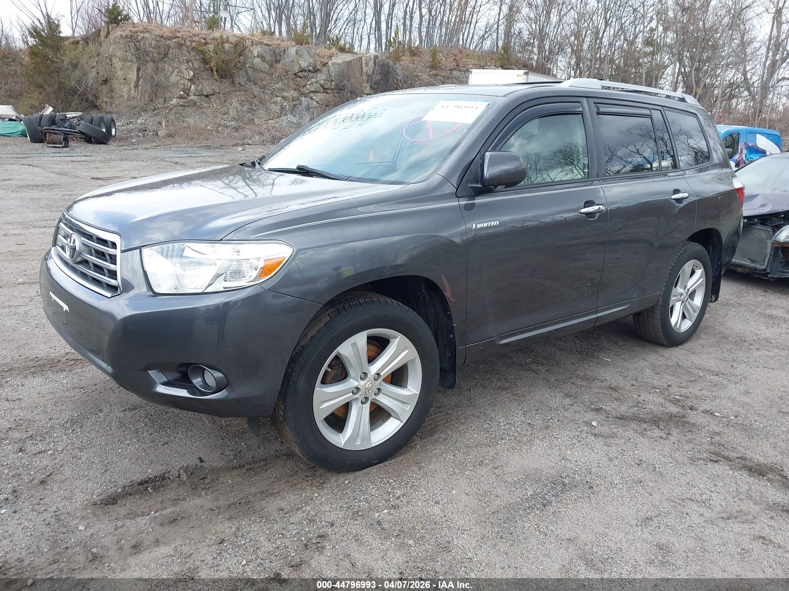TOYOTA HIGHLANDER image 2