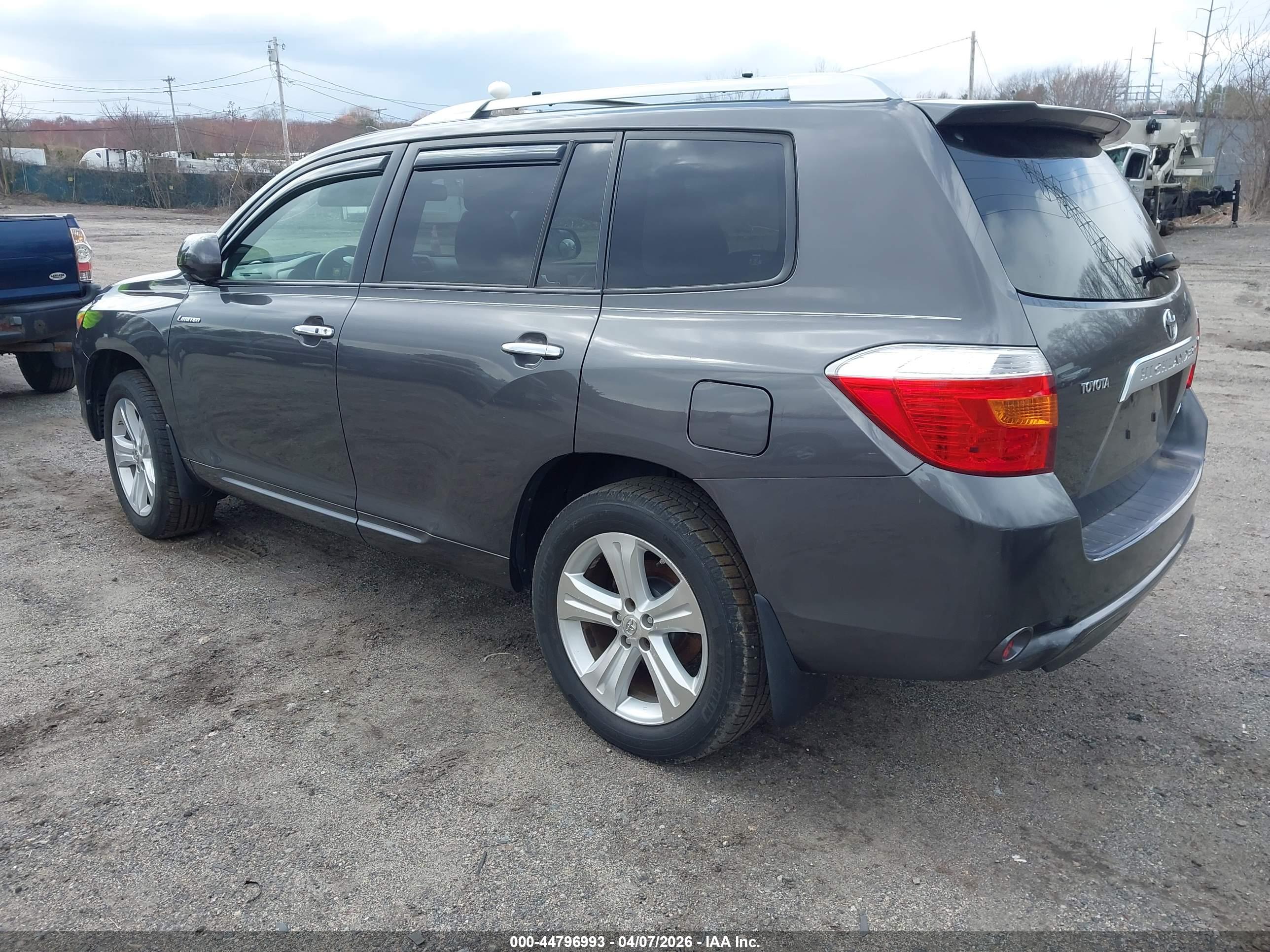 TOYOTA HIGHLANDER image 3