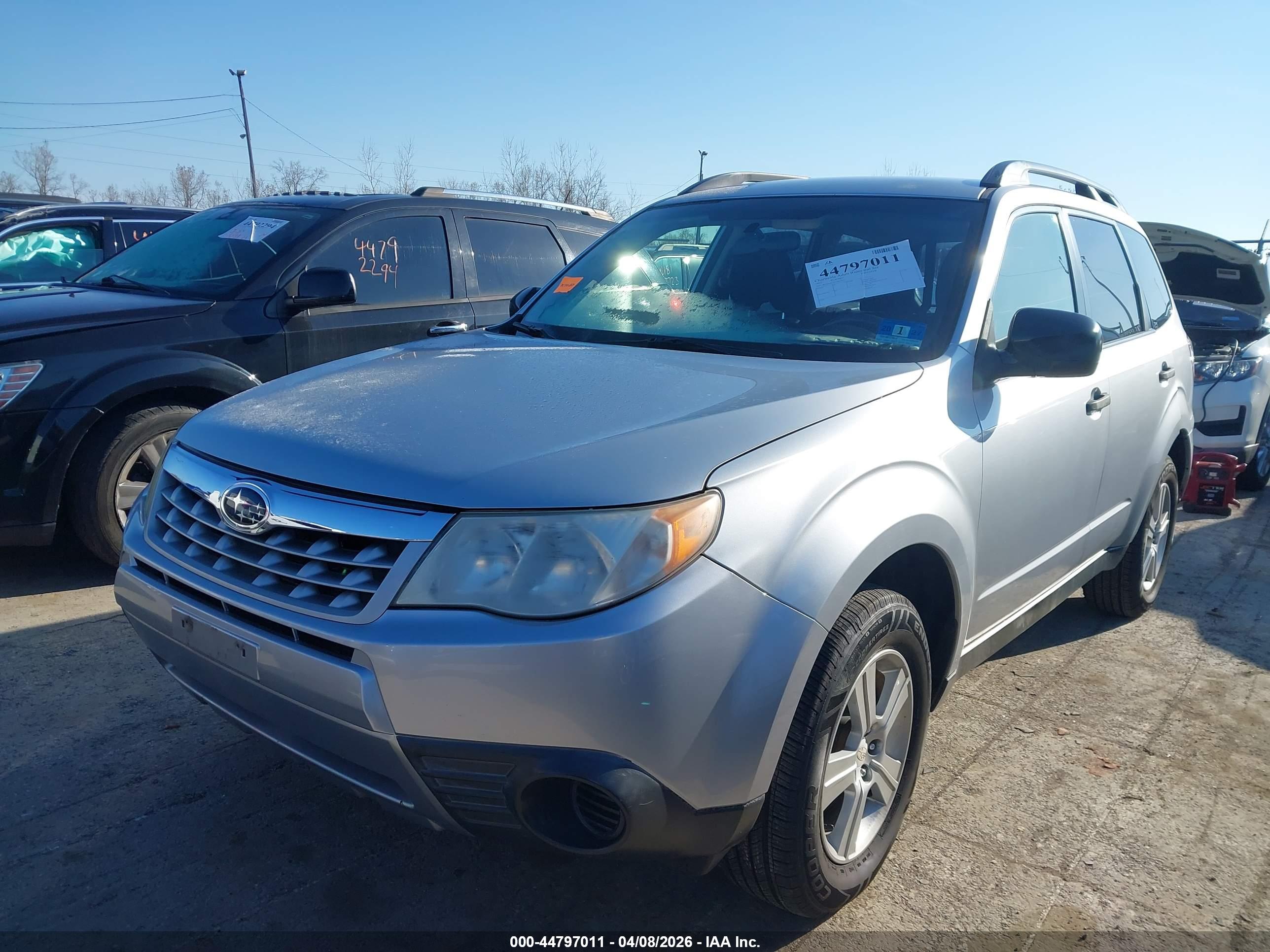 SUBARU FORESTER image 6