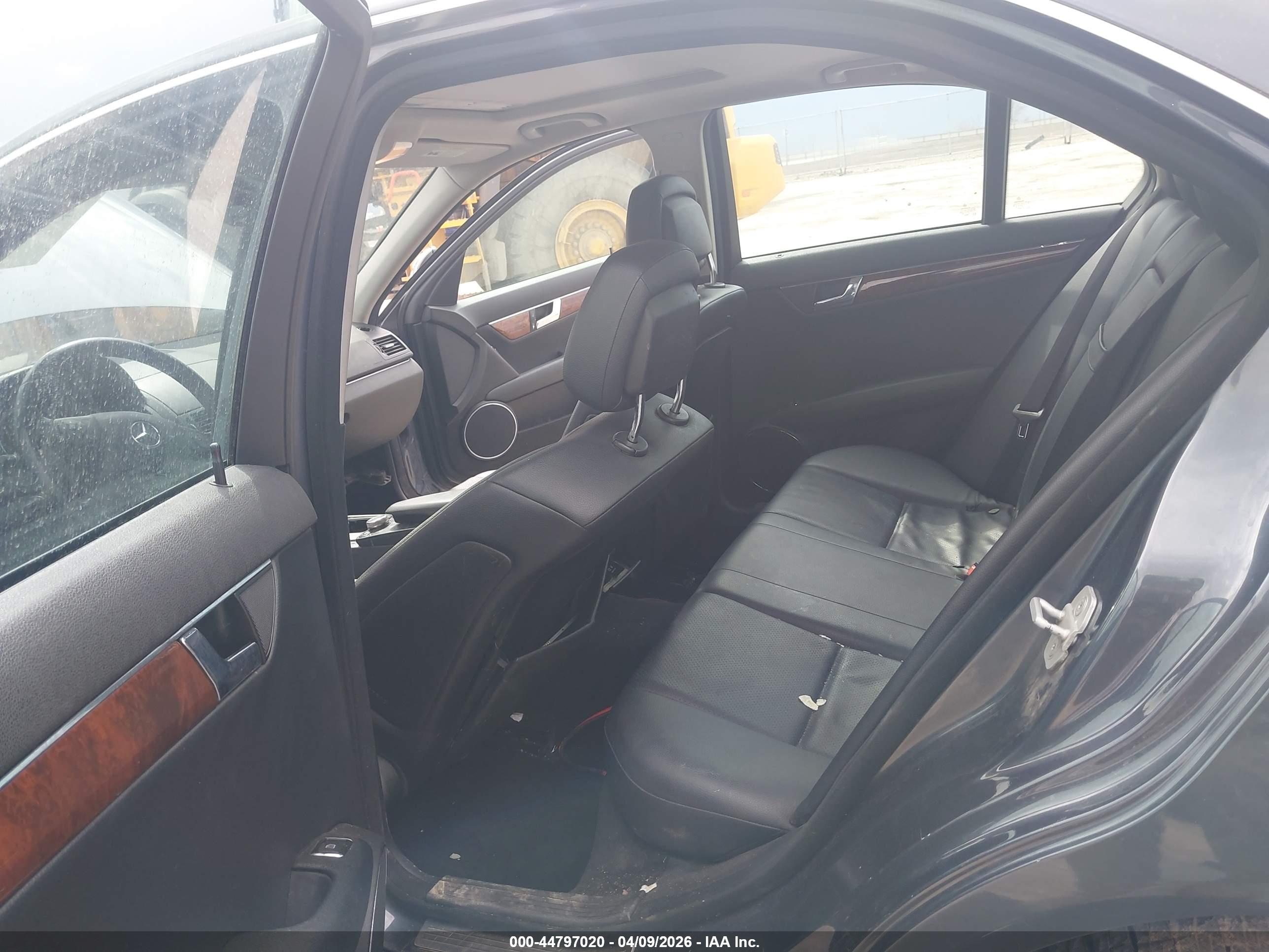 MERCEDES-BENZ C image 8