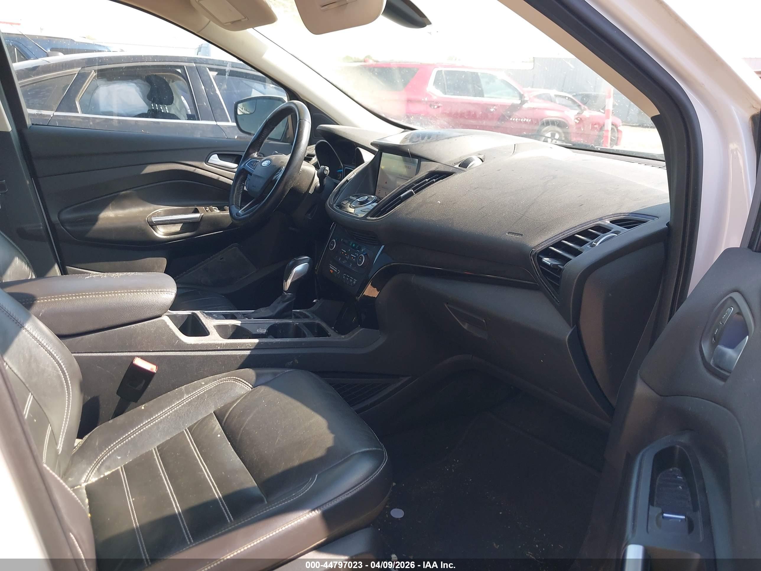 FORD ESCAPE image 5