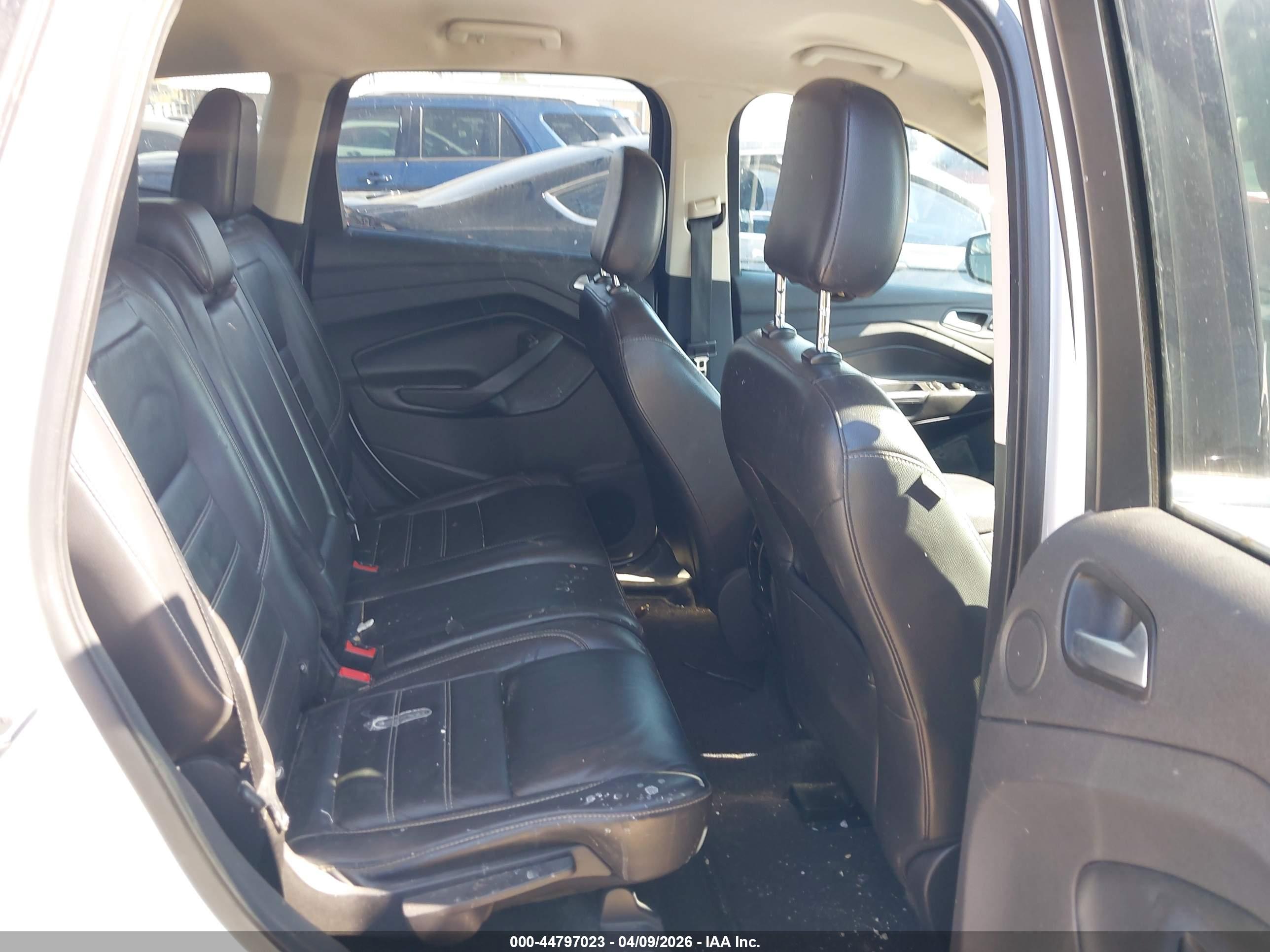 FORD ESCAPE image 8