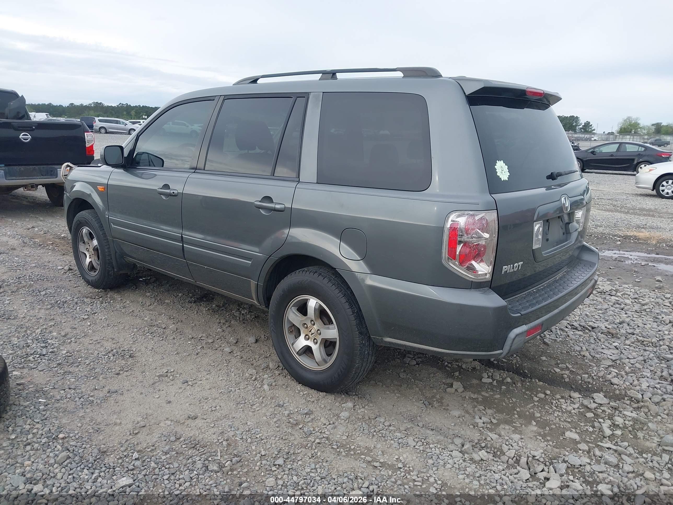 HONDA PILOT image 3