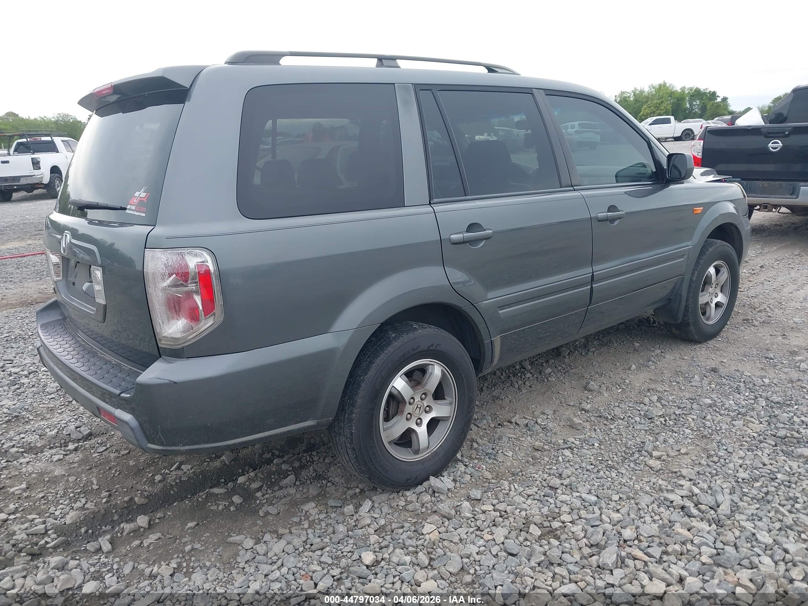 HONDA PILOT image 4