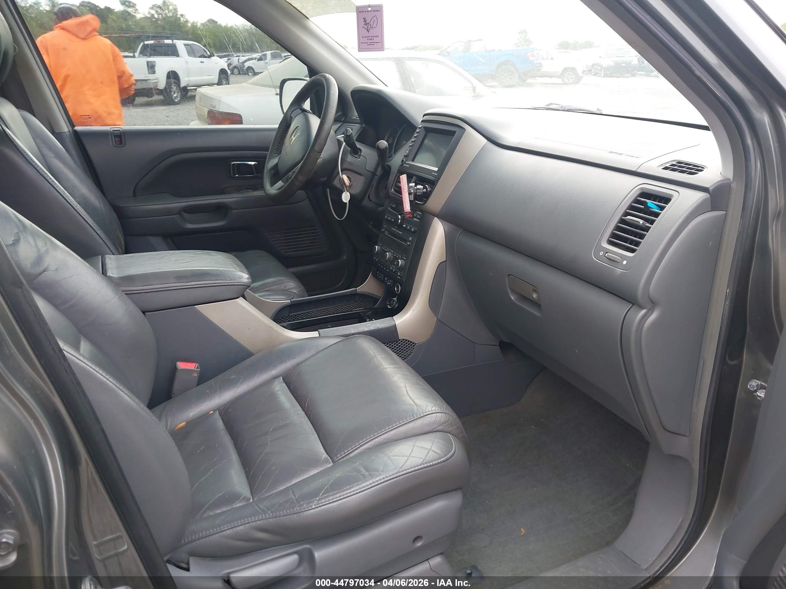 HONDA PILOT image 5