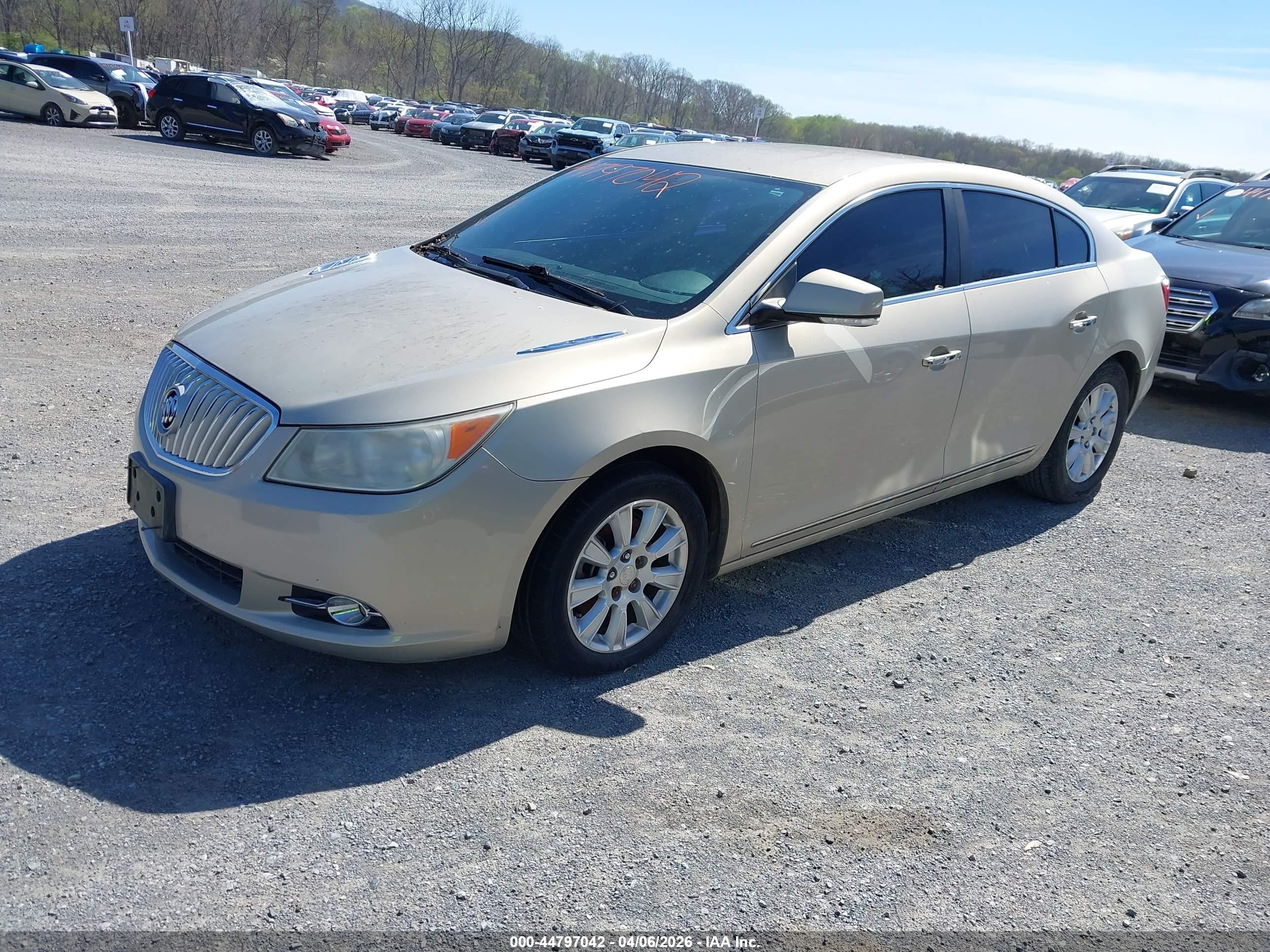 BUICK LACROSSE image 2