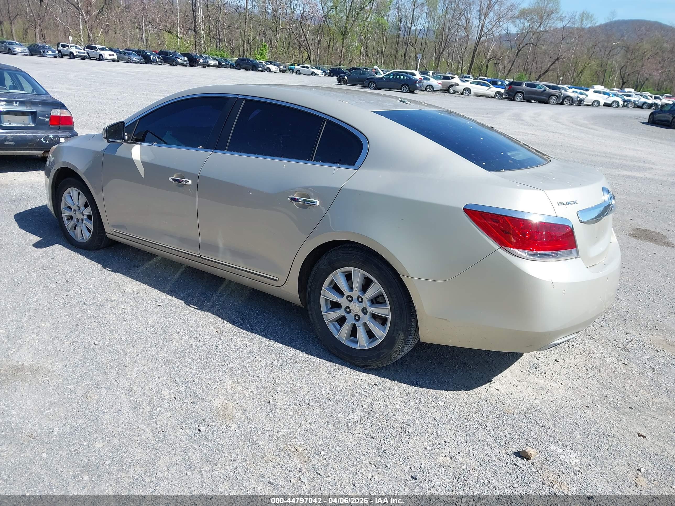 BUICK LACROSSE image 3