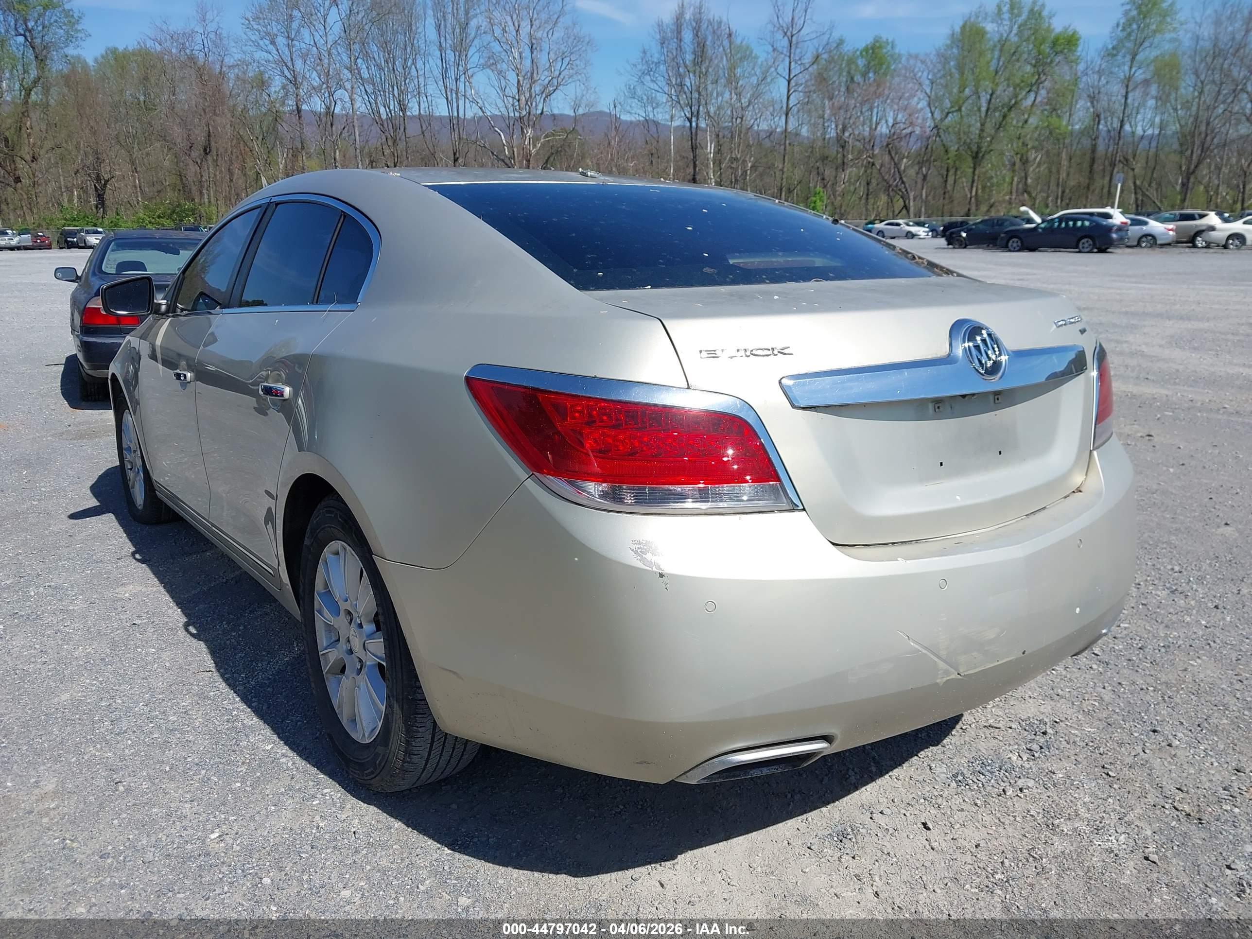 BUICK LACROSSE image 6
