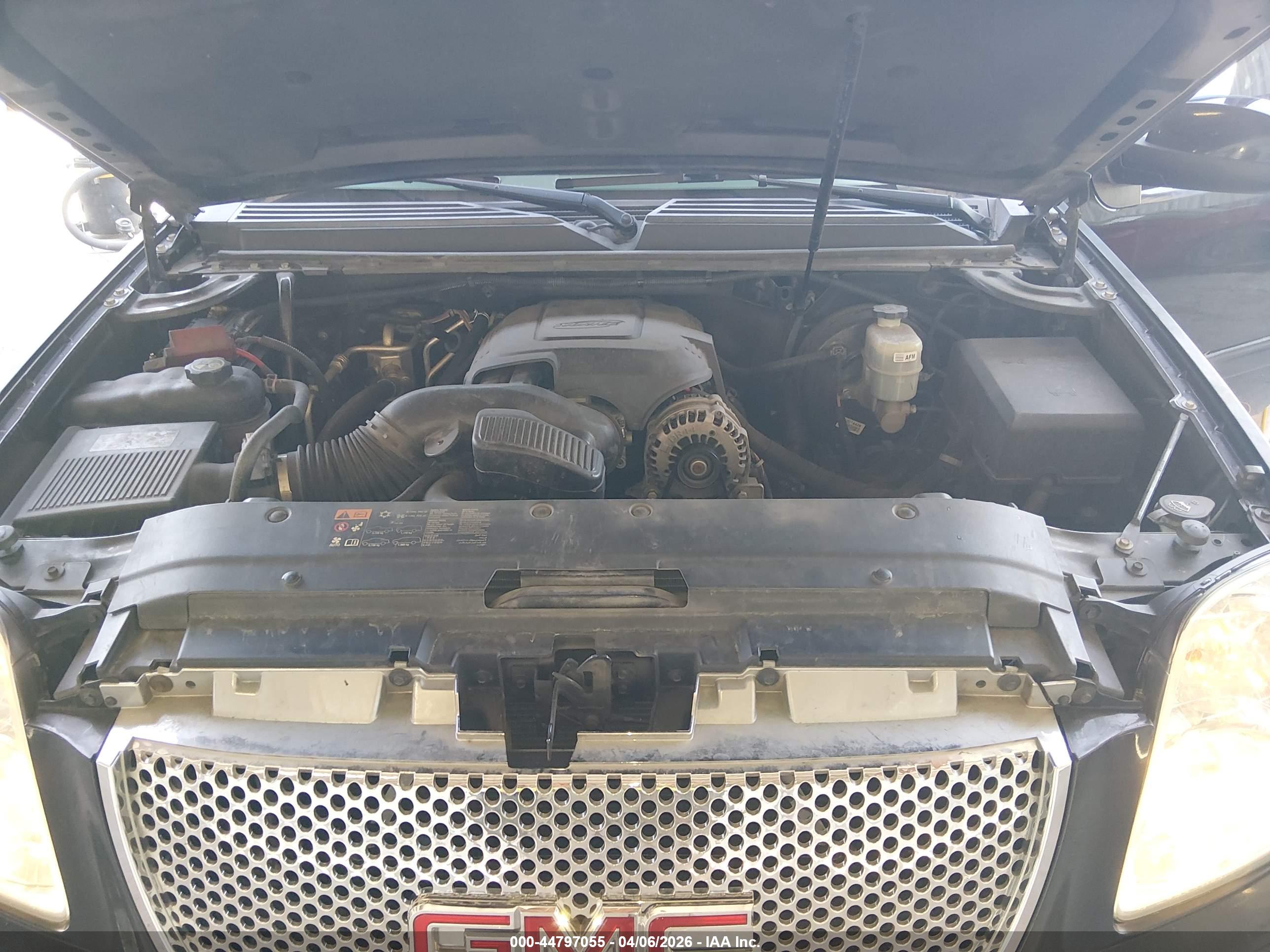 GMC YUKON image 10