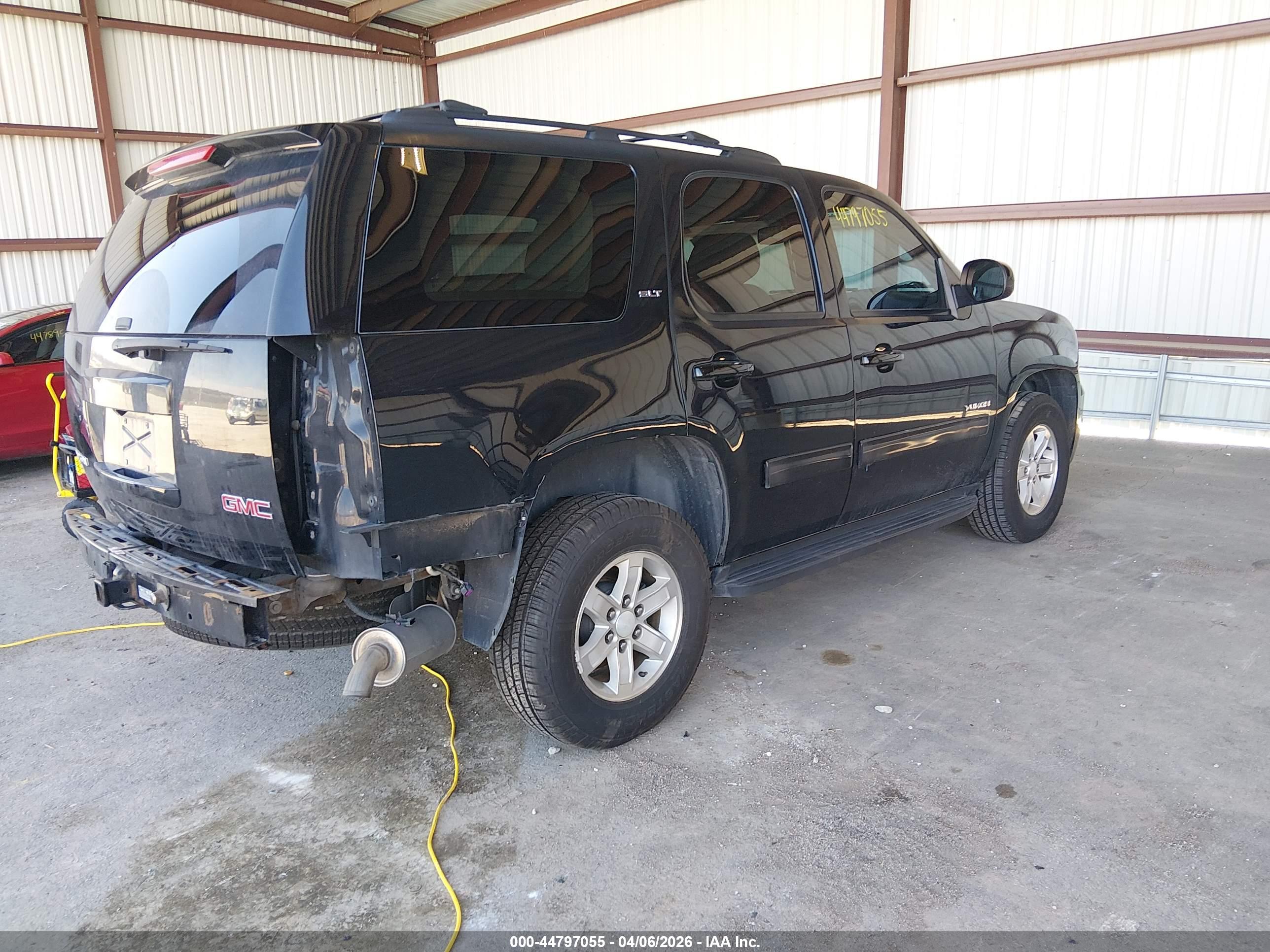 GMC YUKON image 4