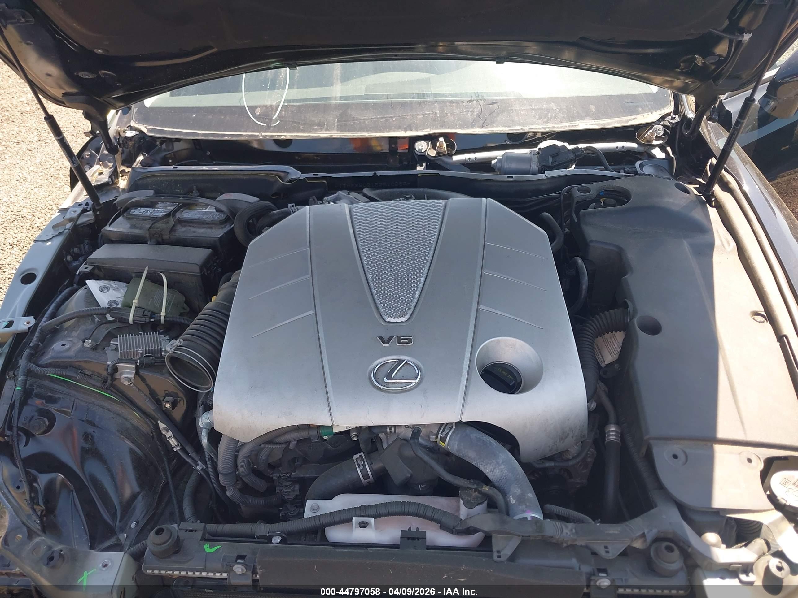 LEXUS IS image 10