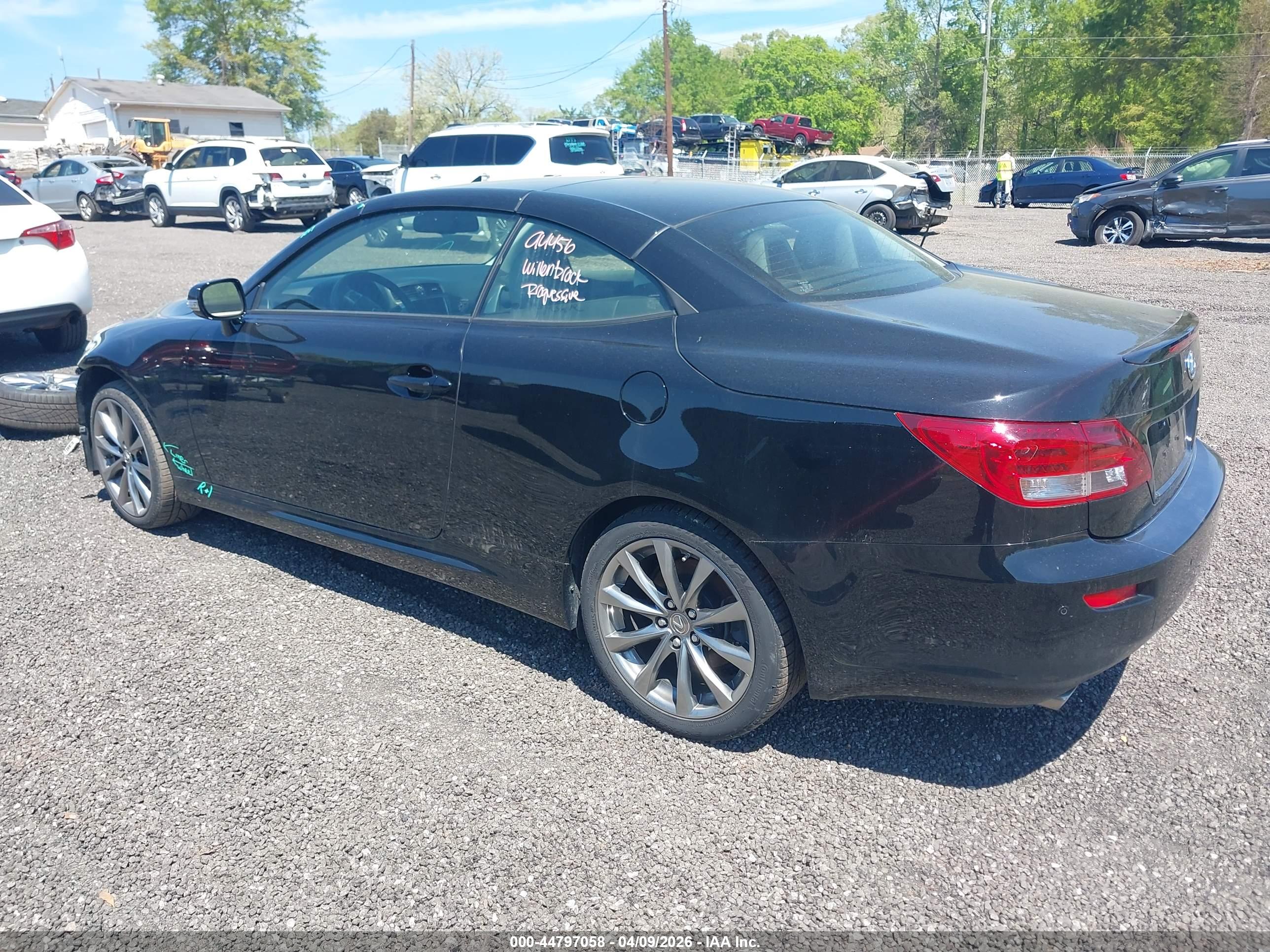 LEXUS IS image 3