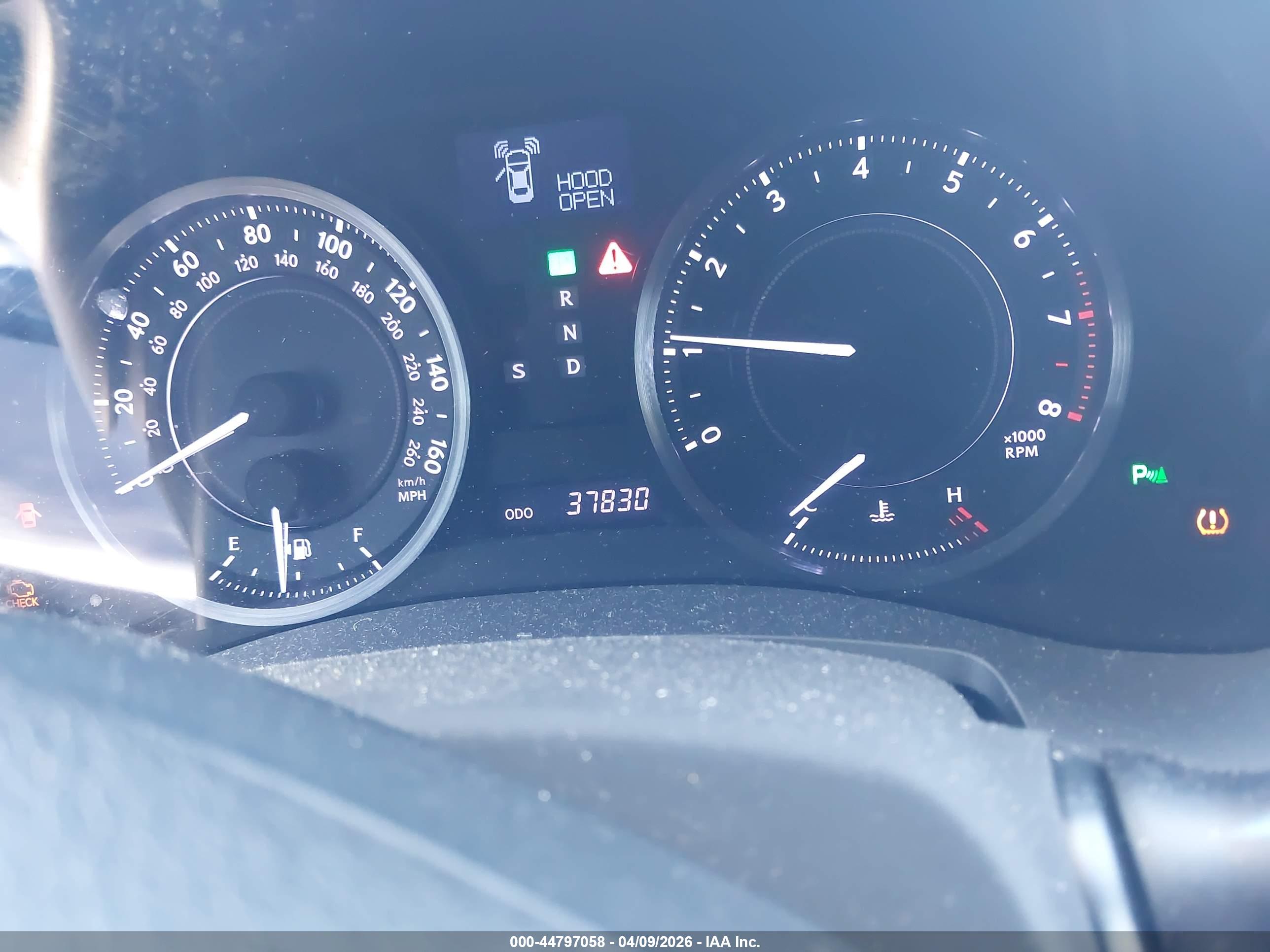 LEXUS IS image 7