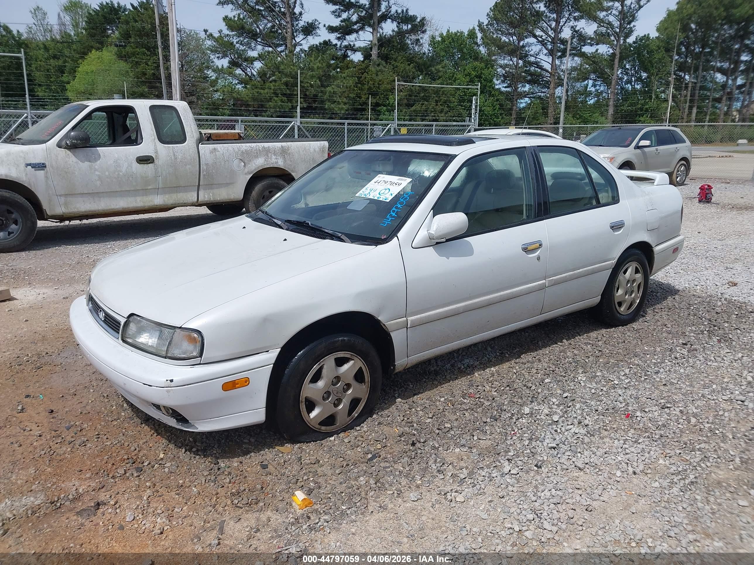INFINITI G20 image 2