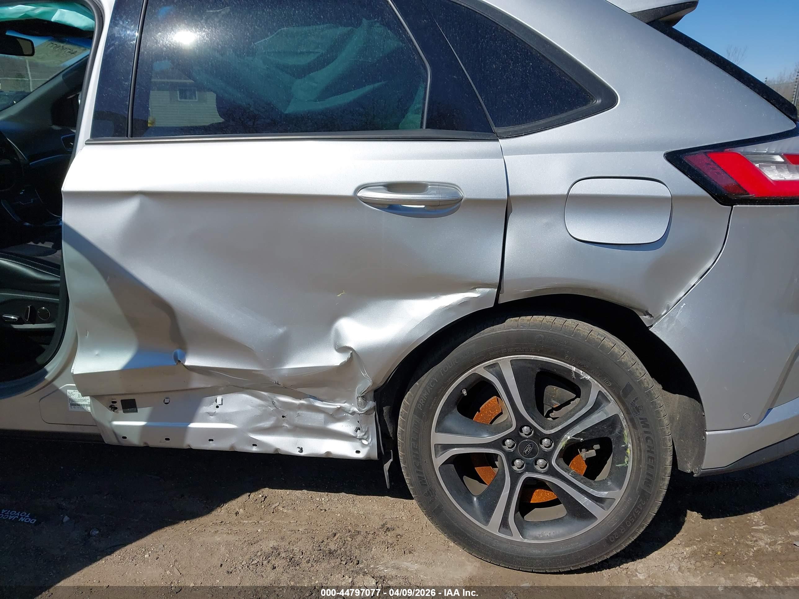FORD EDGE image 6