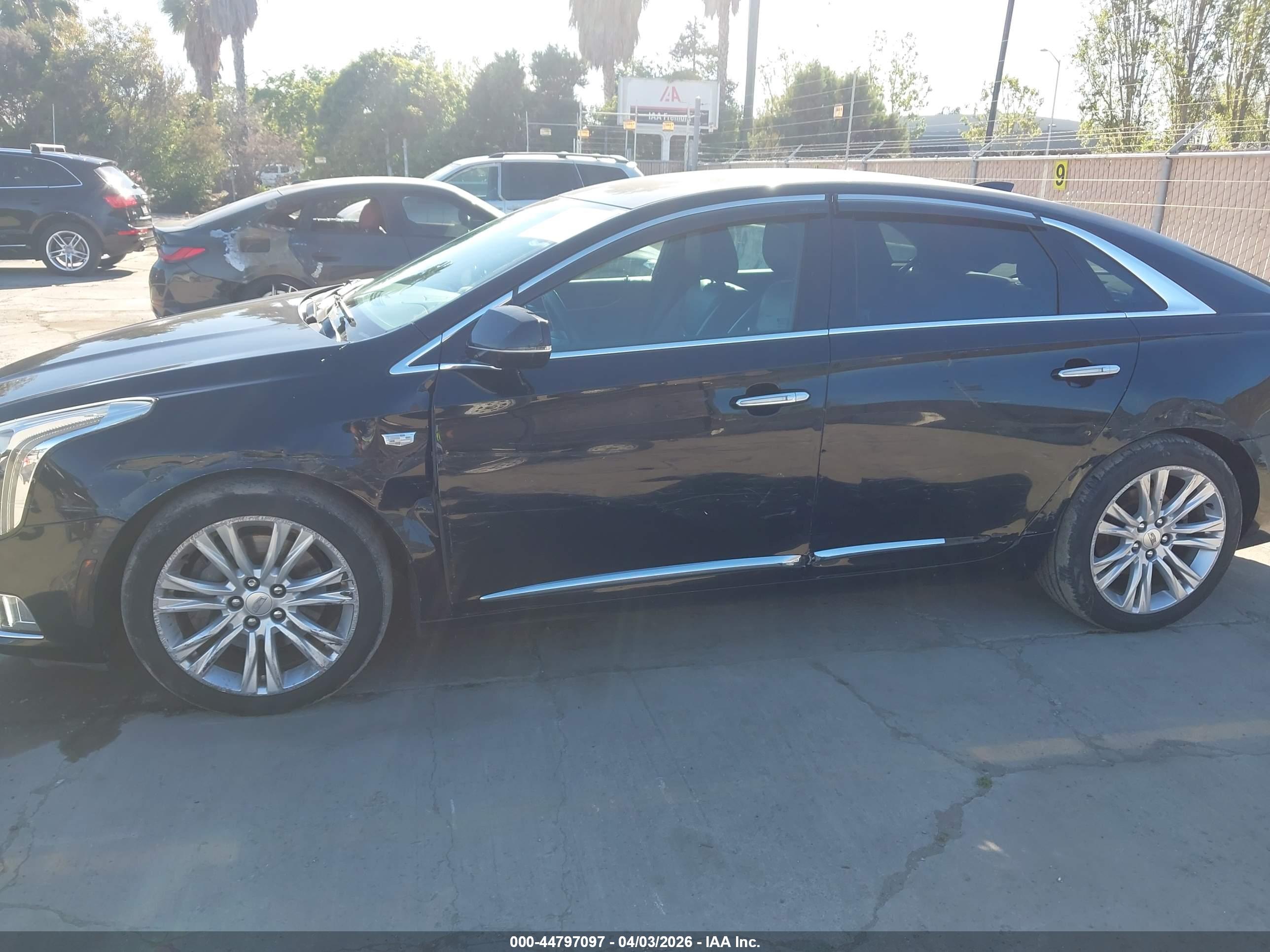 CADILLAC XTS image 6