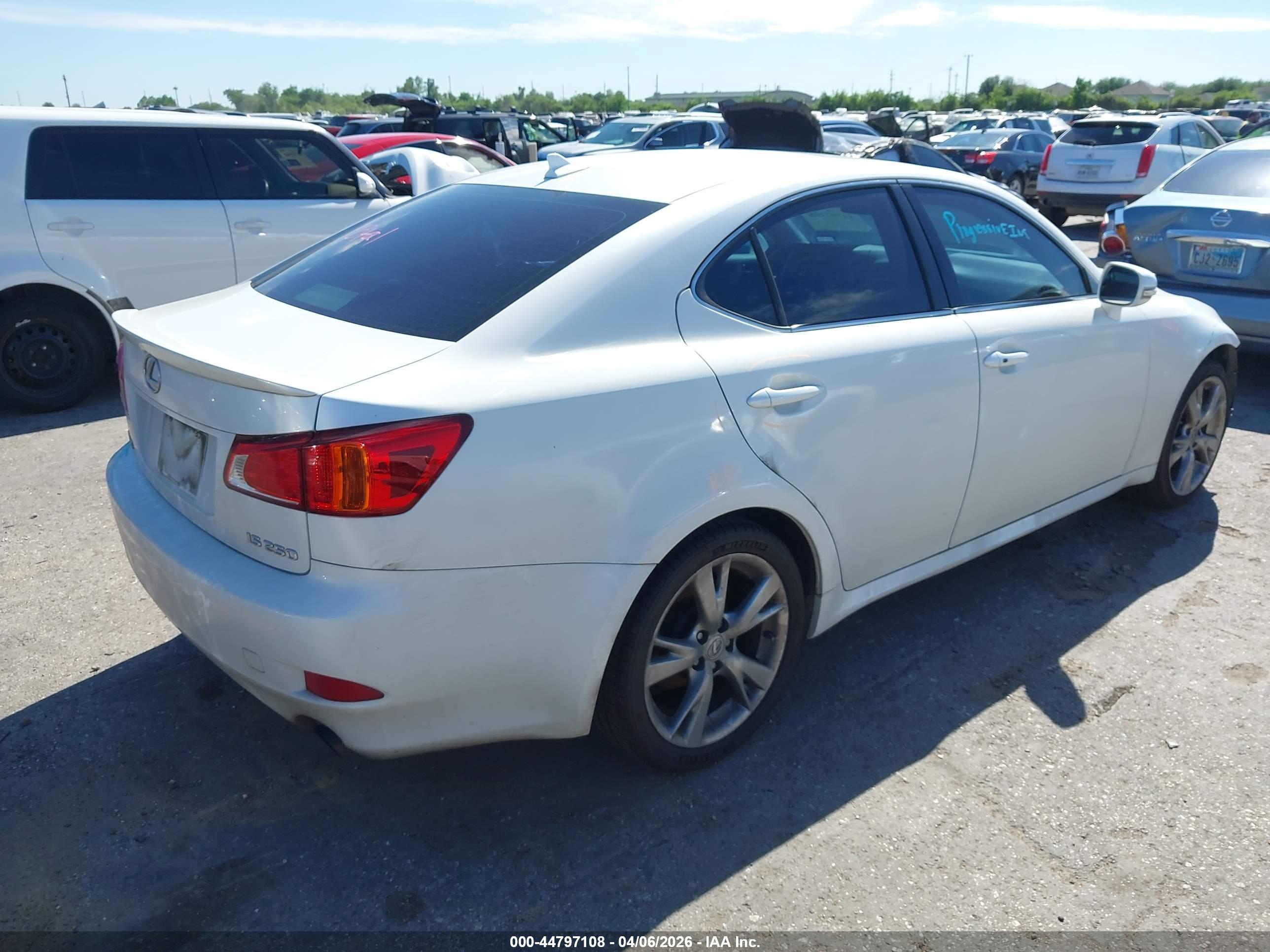 LEXUS IS image 4