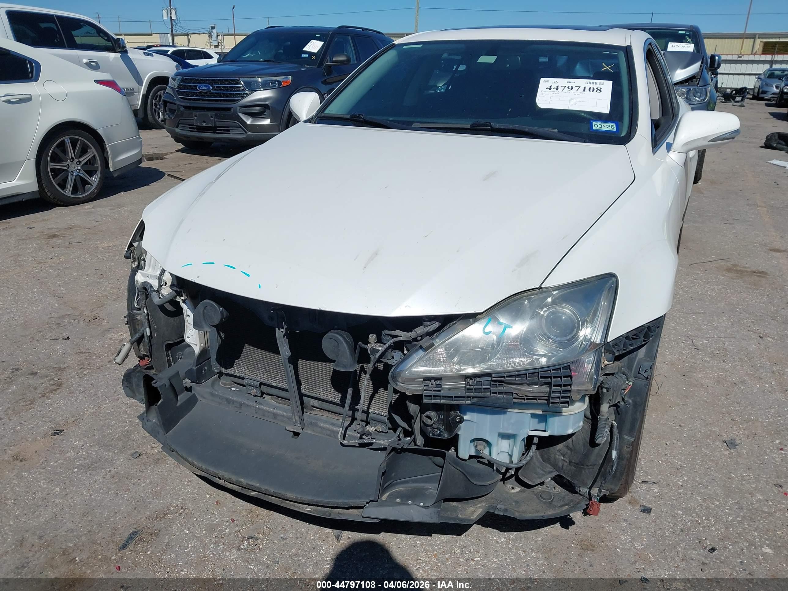 LEXUS IS image 6