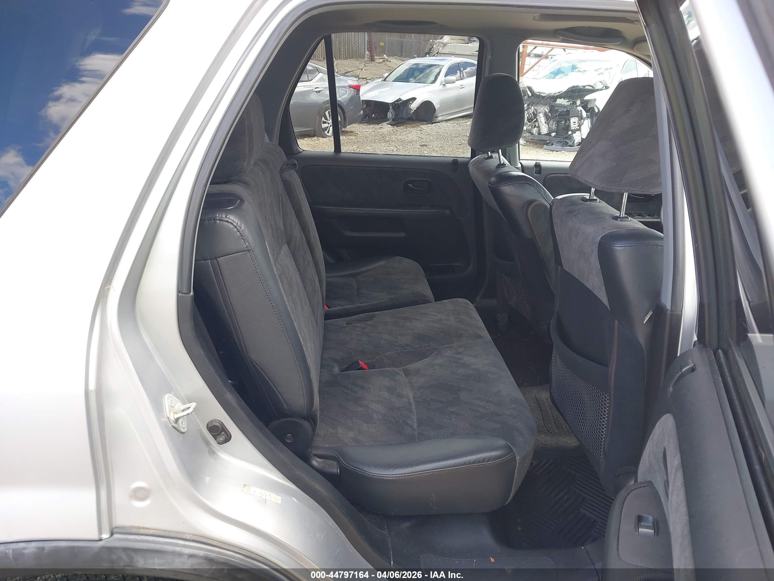HONDA CR-V image 8
