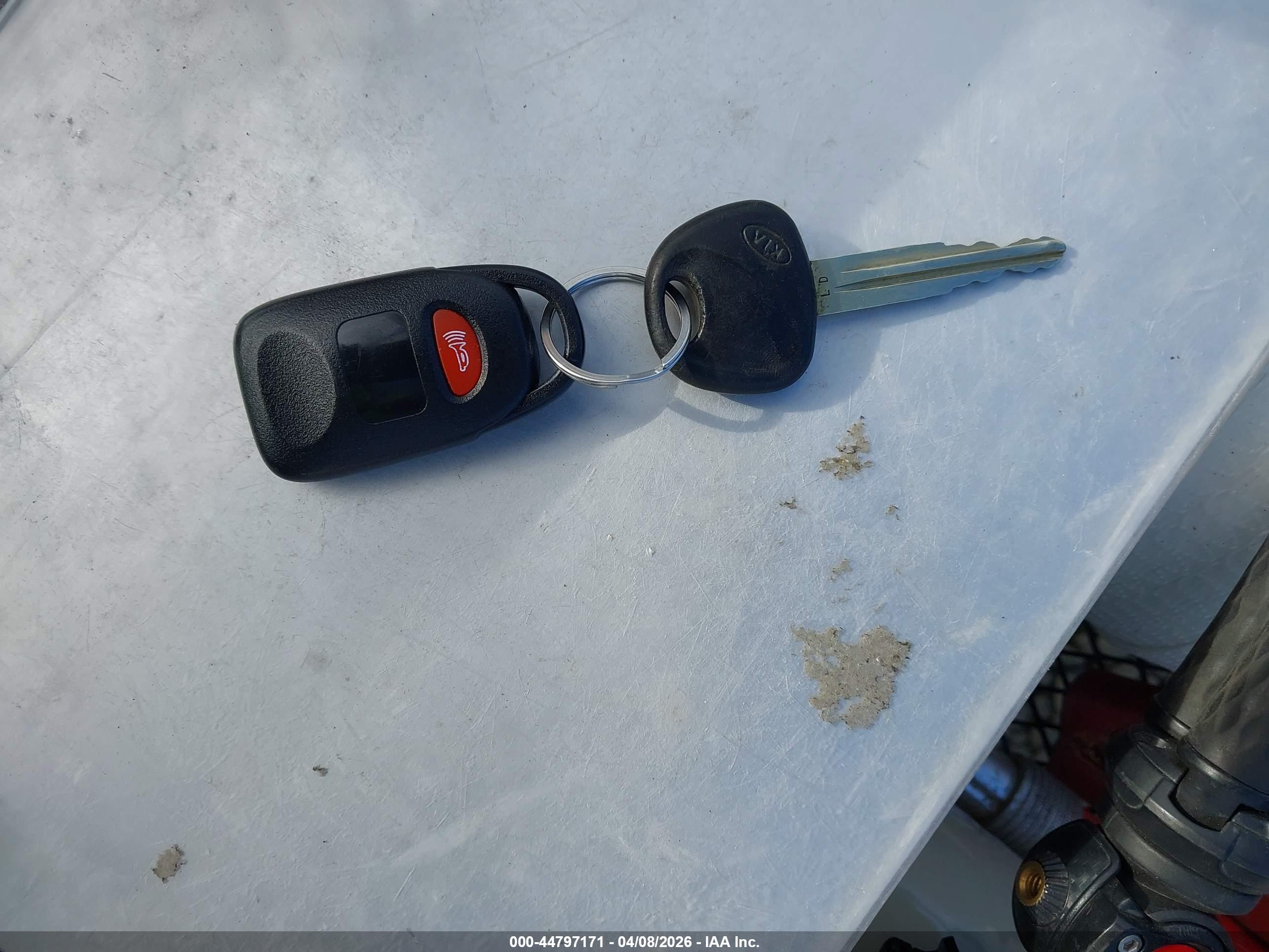 KIA SPECTRA image 11