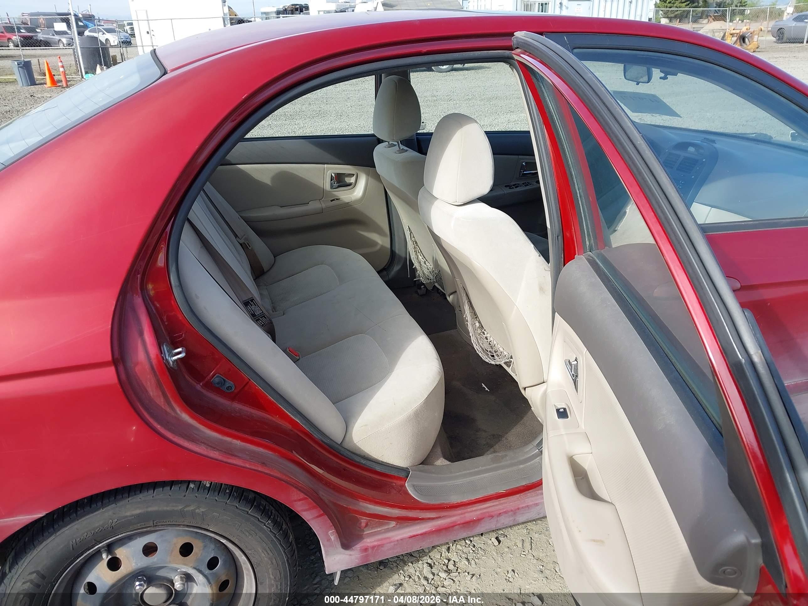 KIA SPECTRA image 8