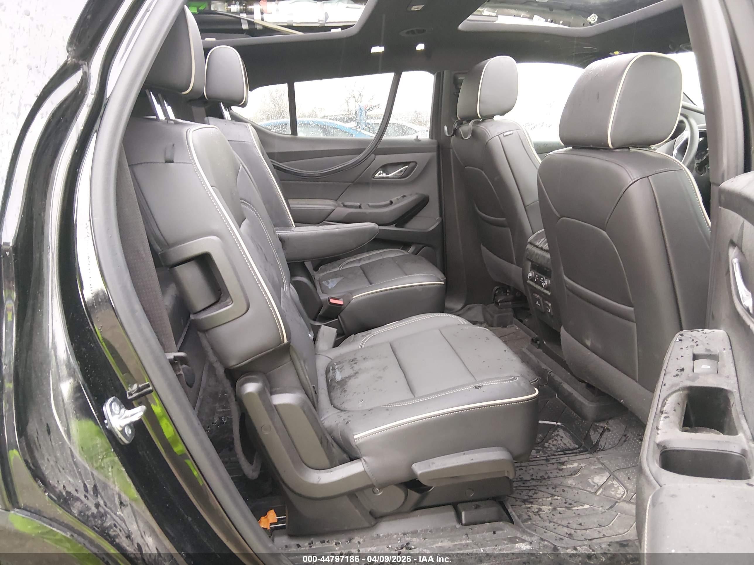 CHEVROLET TRAVERSE image 8