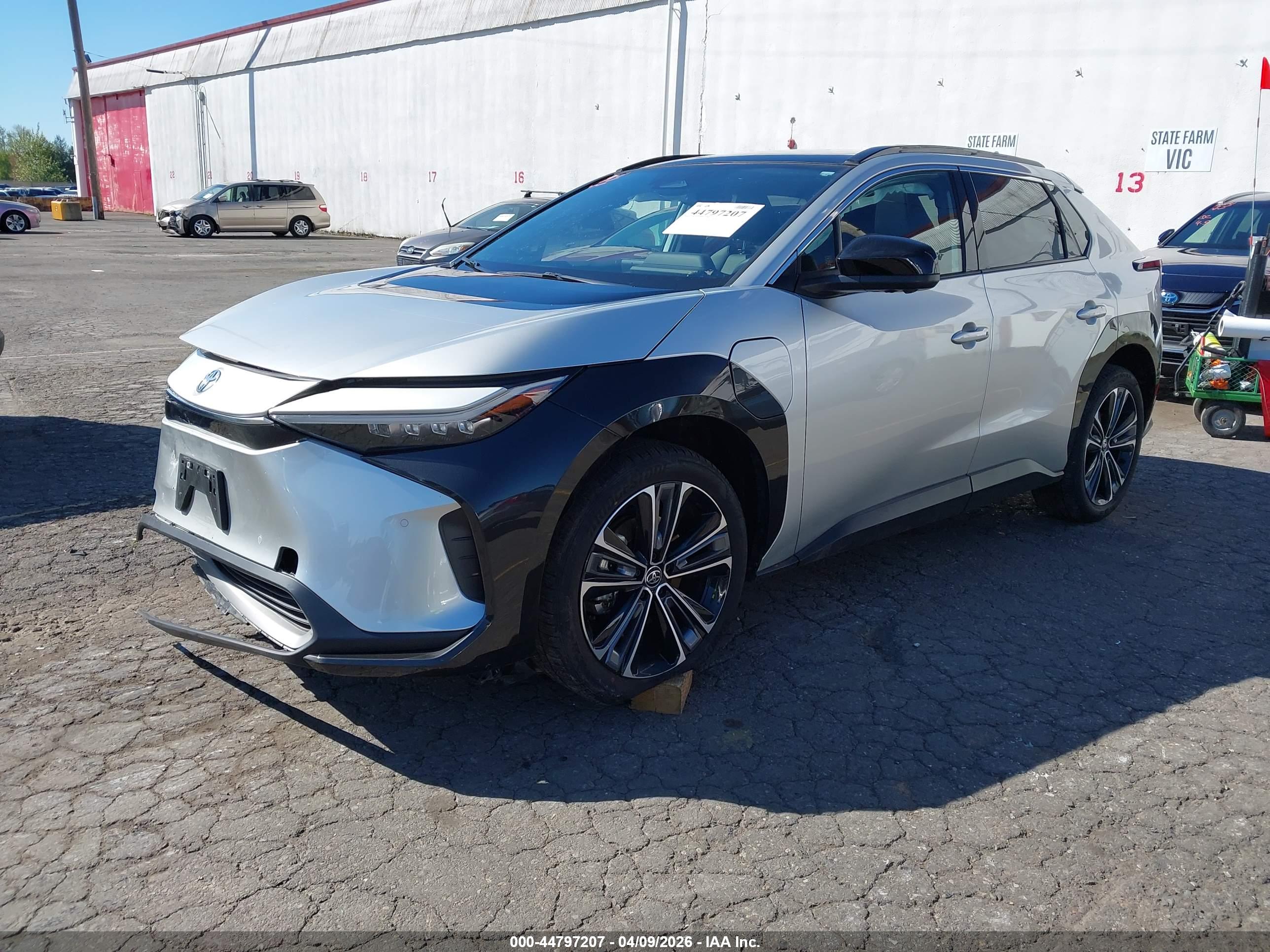TOYOTA BZ4X image 2