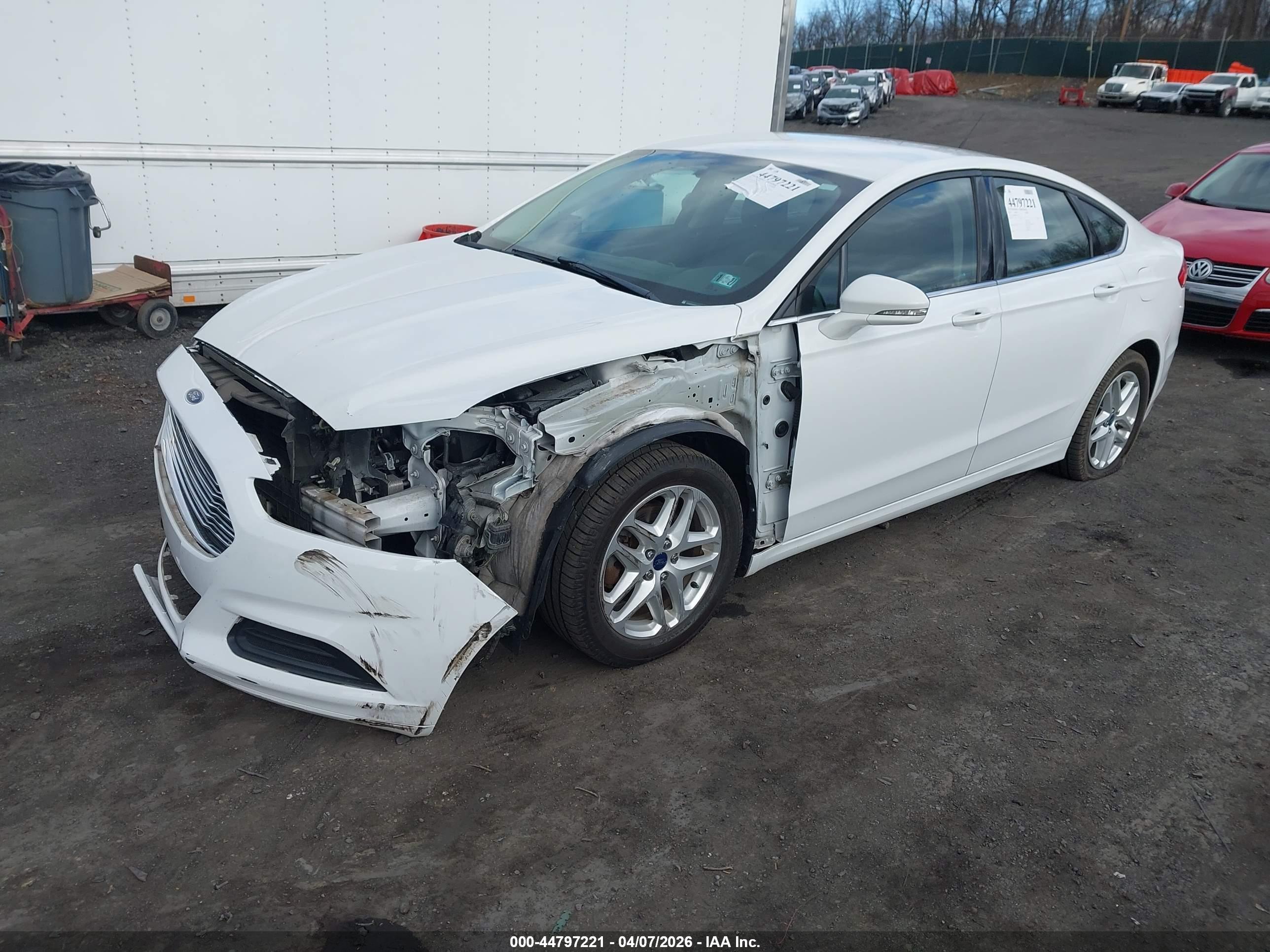 FORD FUSION image 2