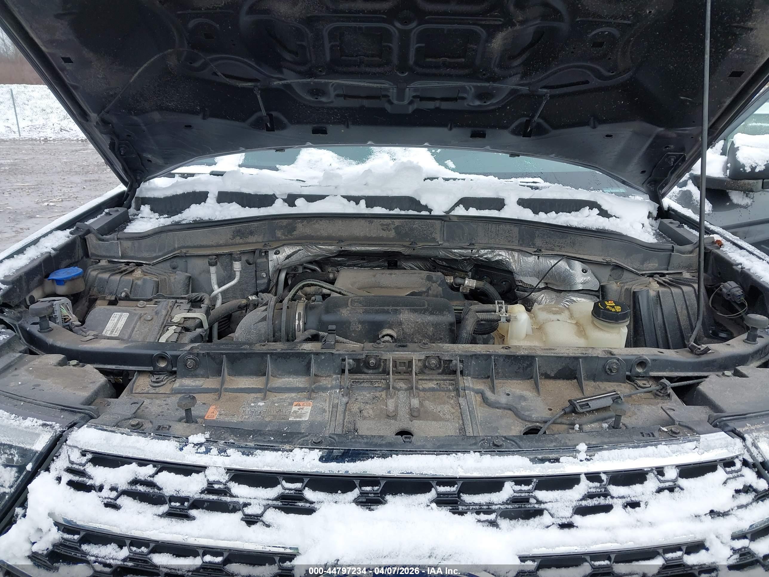 FORD EXPLORER image 10